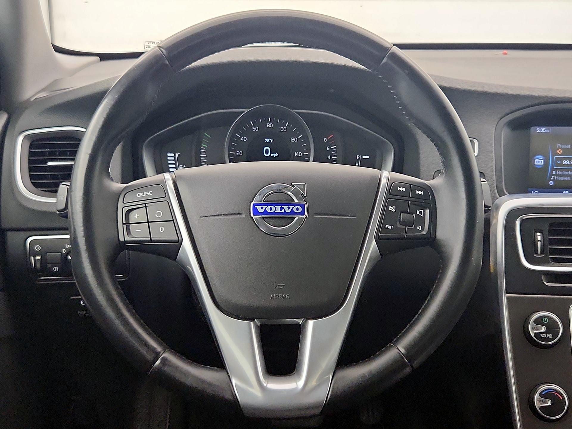 Thumbnail: 2014 Volvo S60 - 10