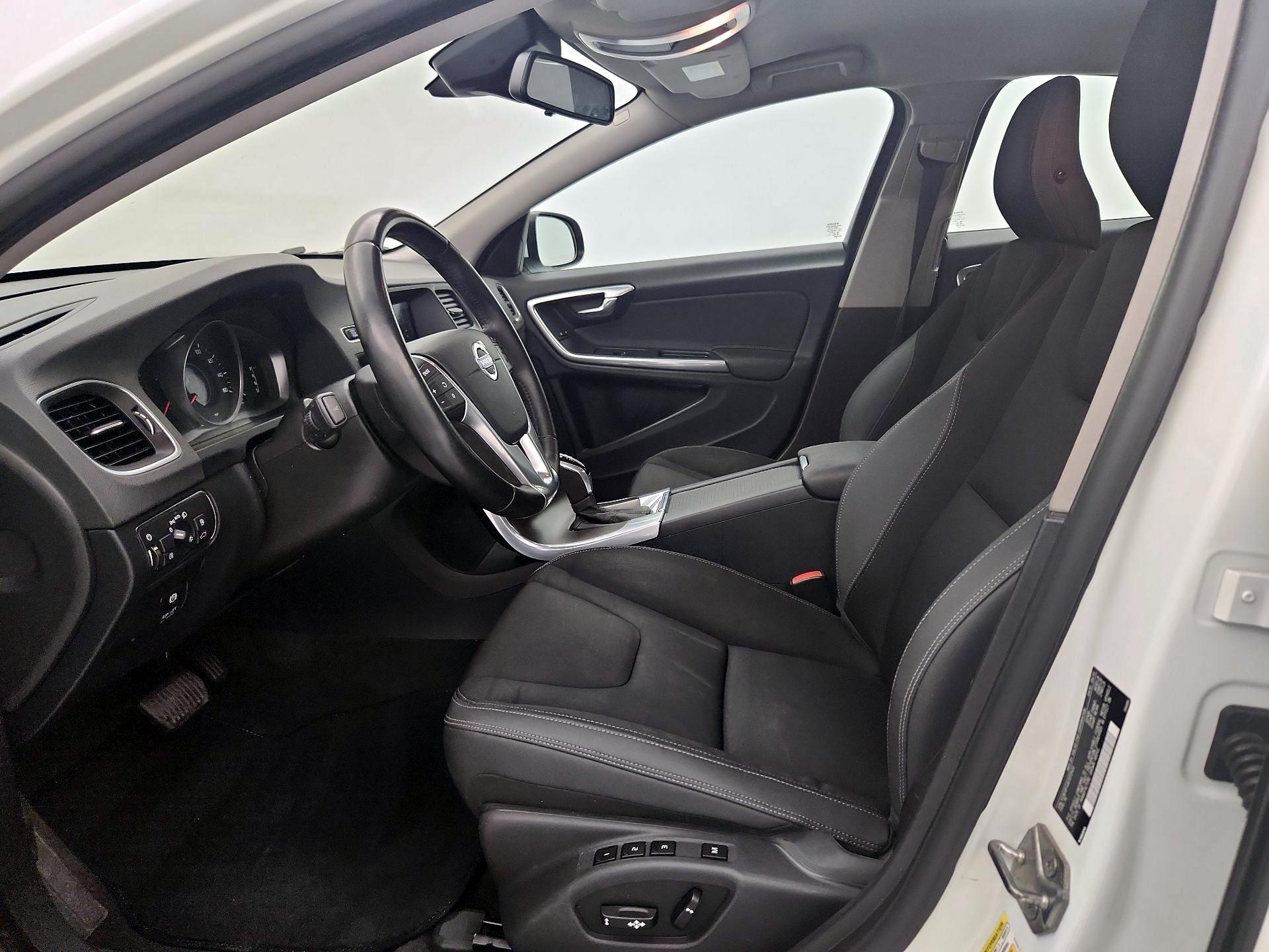 Thumbnail: 2014 Volvo S60 - 11