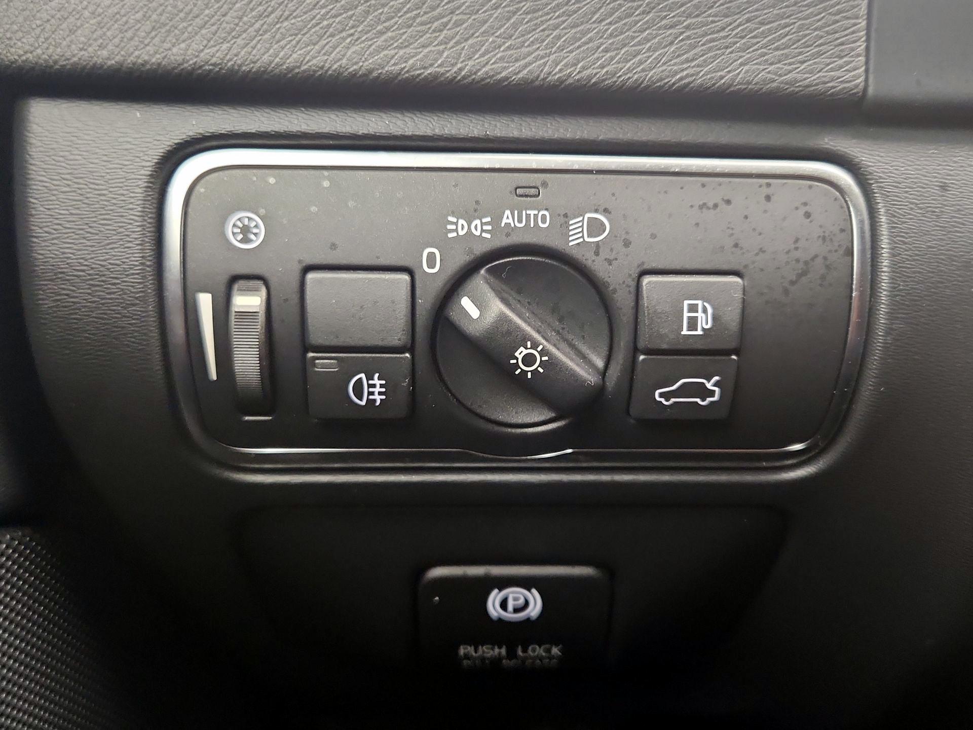 Thumbnail: 2014 Volvo S60 - 13