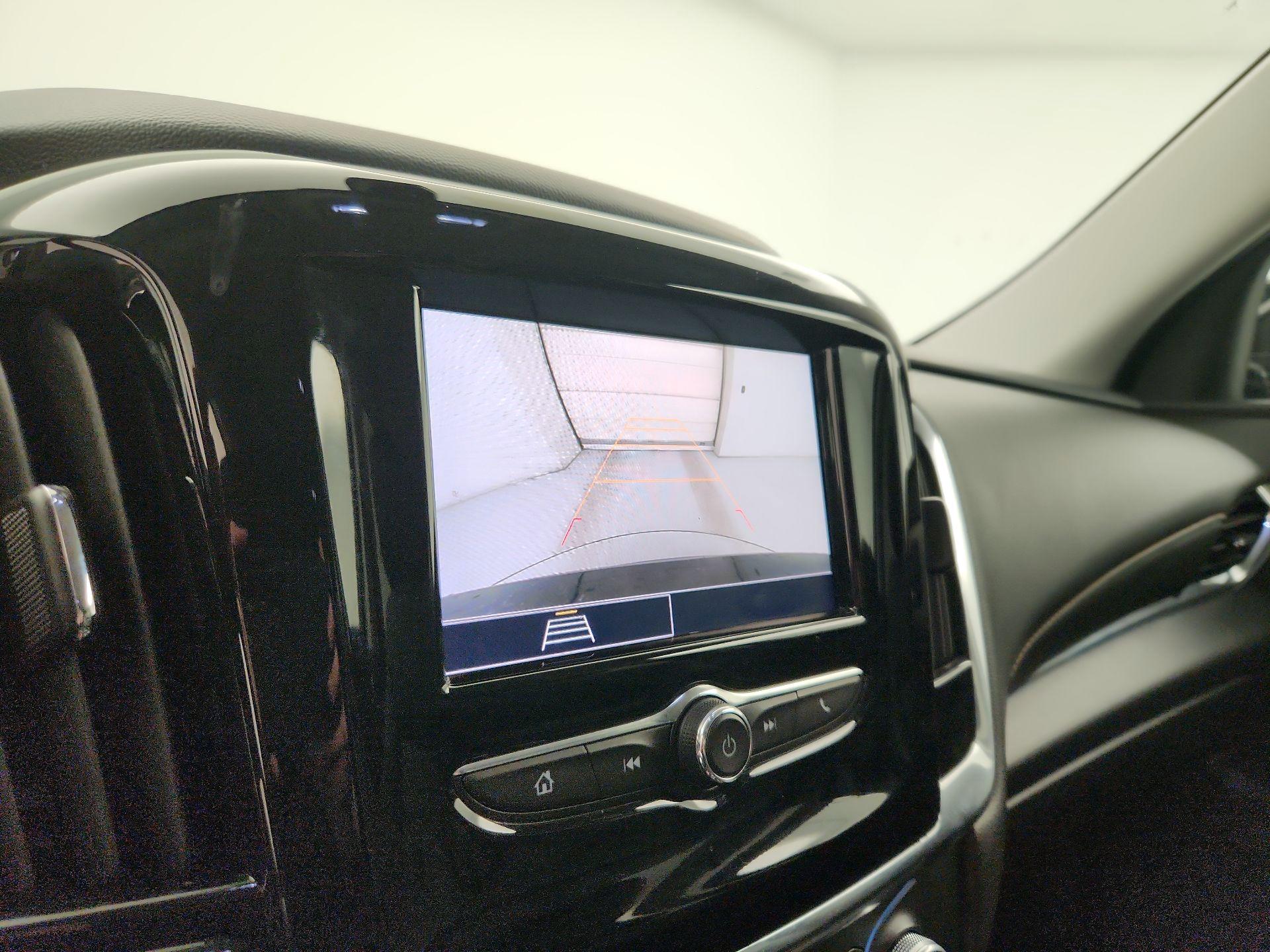 Thumbnail: 2020 Chevrolet Traverse - 14
