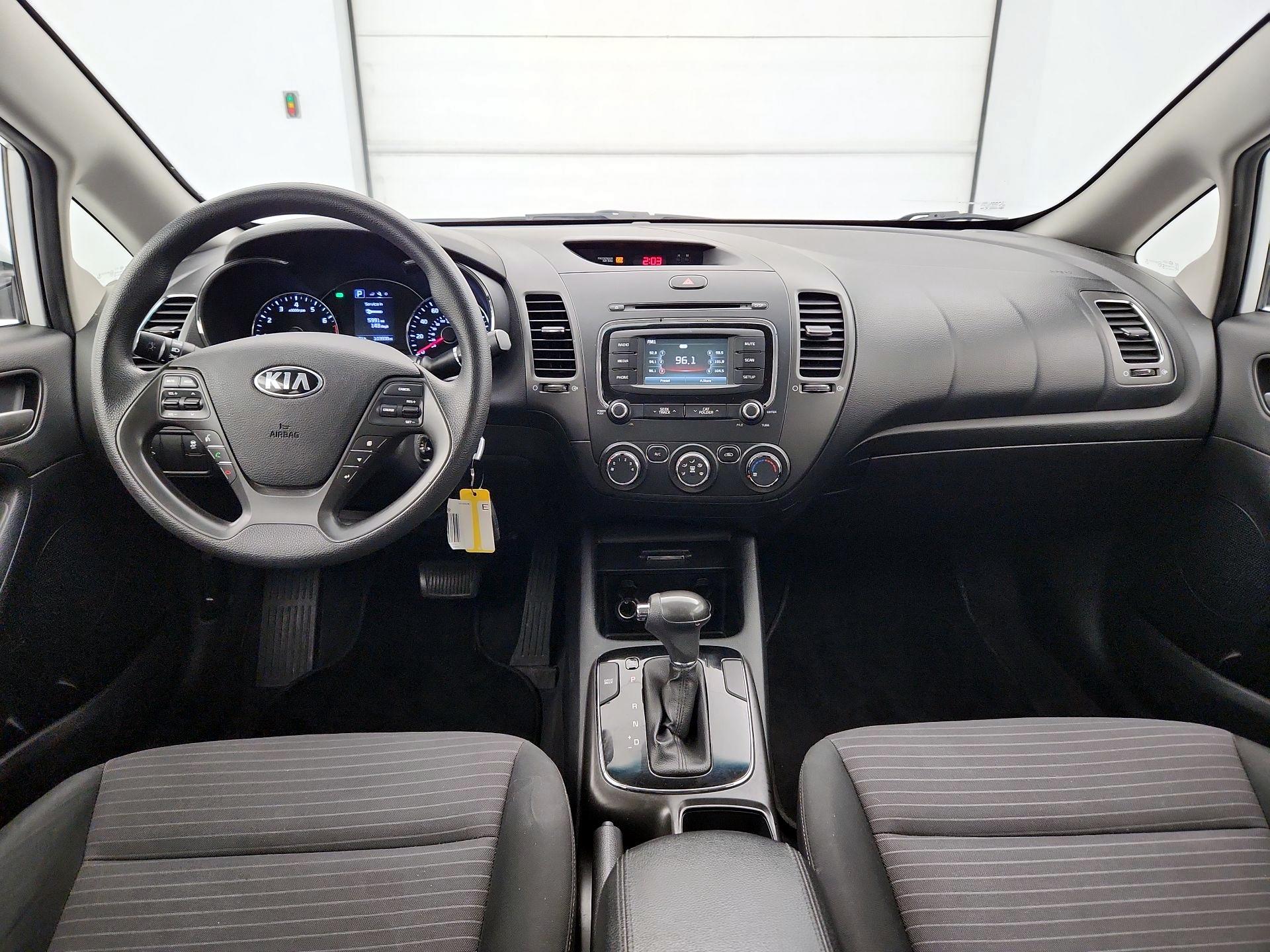 Thumbnail: 2017 Kia Forte - 9