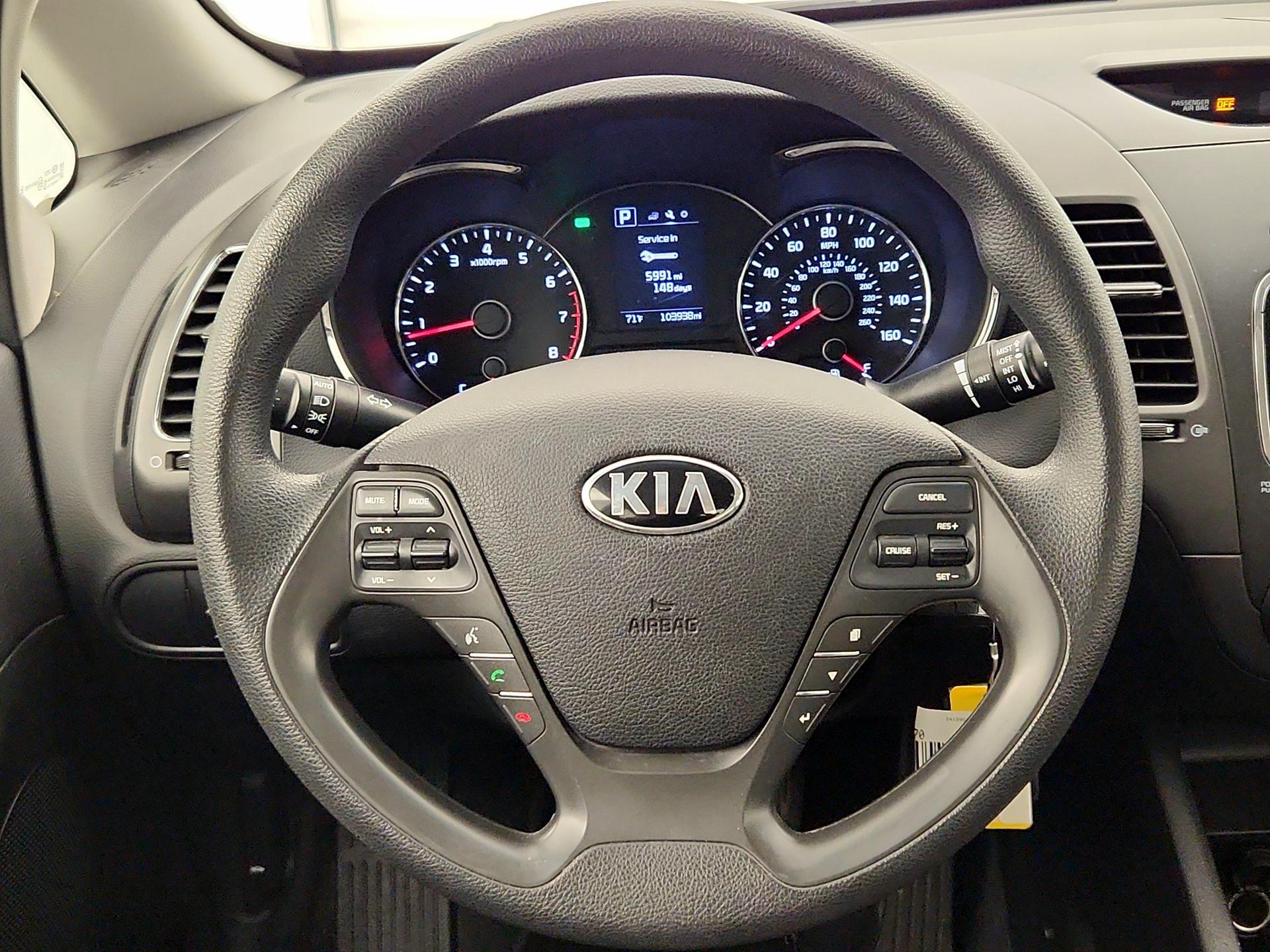 Thumbnail: 2017 Kia Forte - 10
