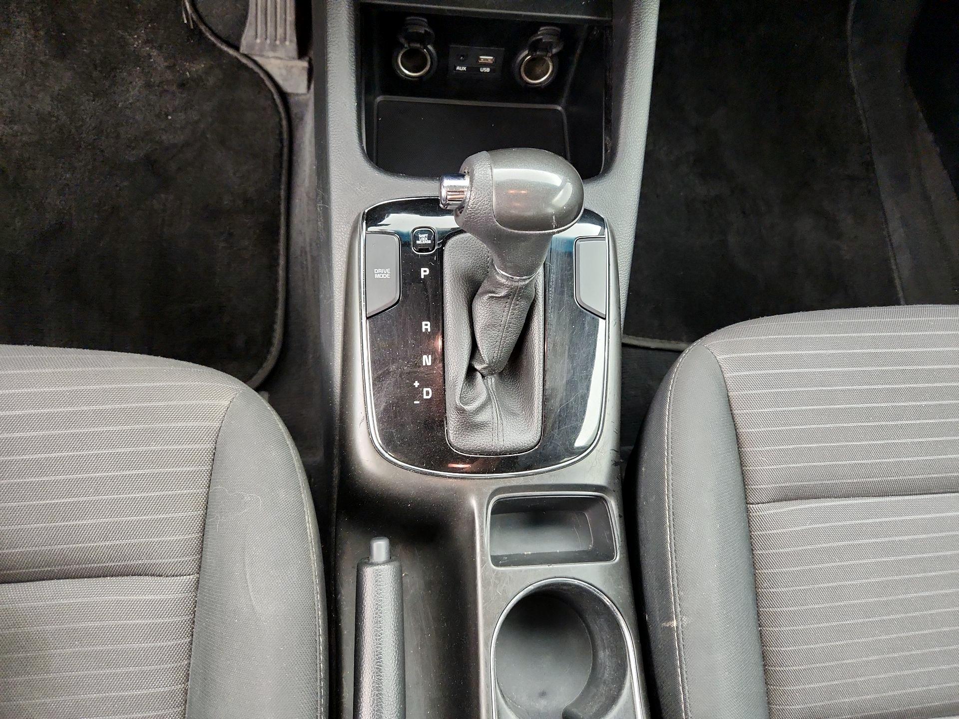 Thumbnail: 2017 Kia Forte - 17