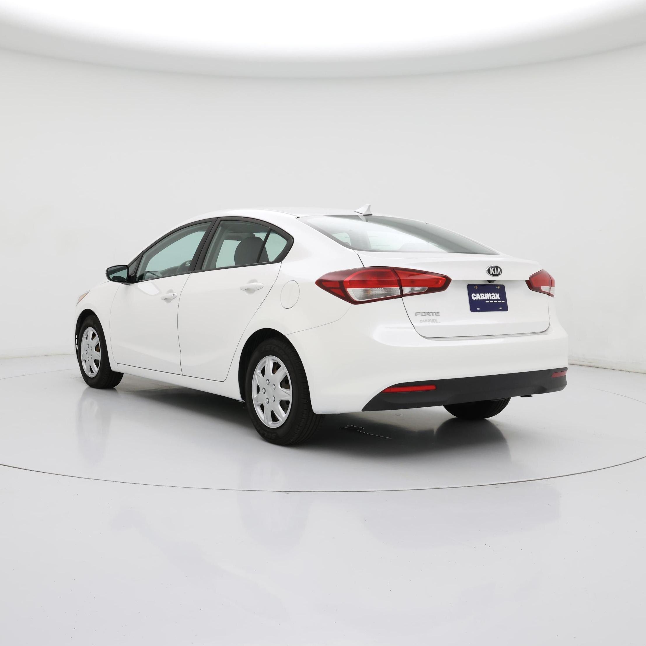 Thumbnail: 2017 Kia Forte - 2