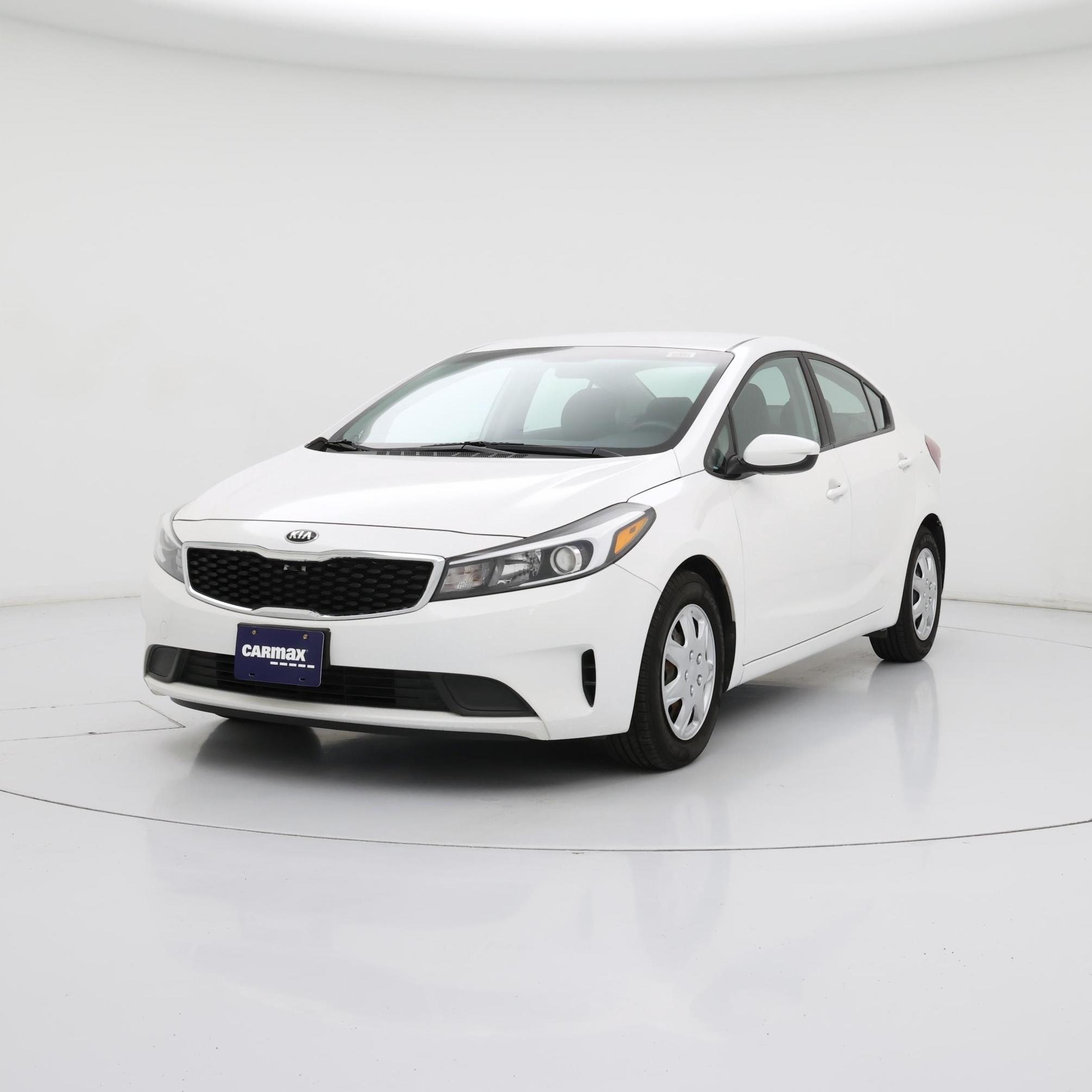 Thumbnail: 2017 Kia Forte - 4