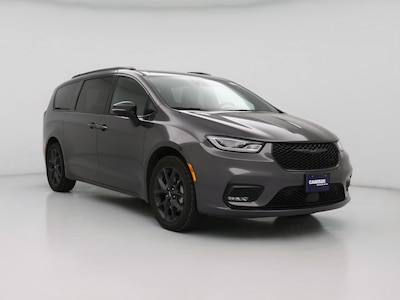 2023 Chrysler Pacifica Touring L -
                  Omaha, NE