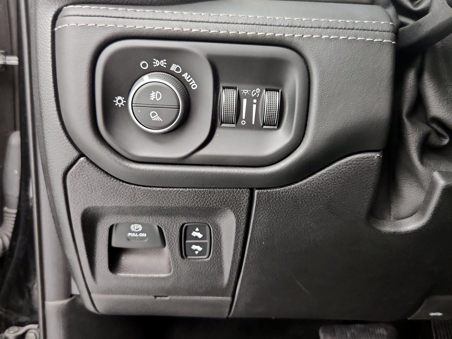 Thumbnail: 2019 RAM 1500 - 13
