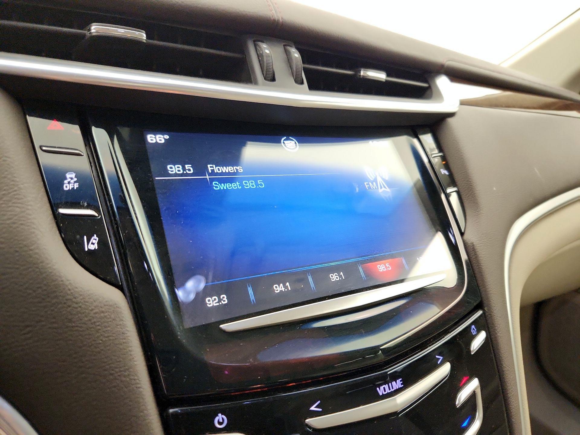 Thumbnail: 2014 Cadillac XTS - 16