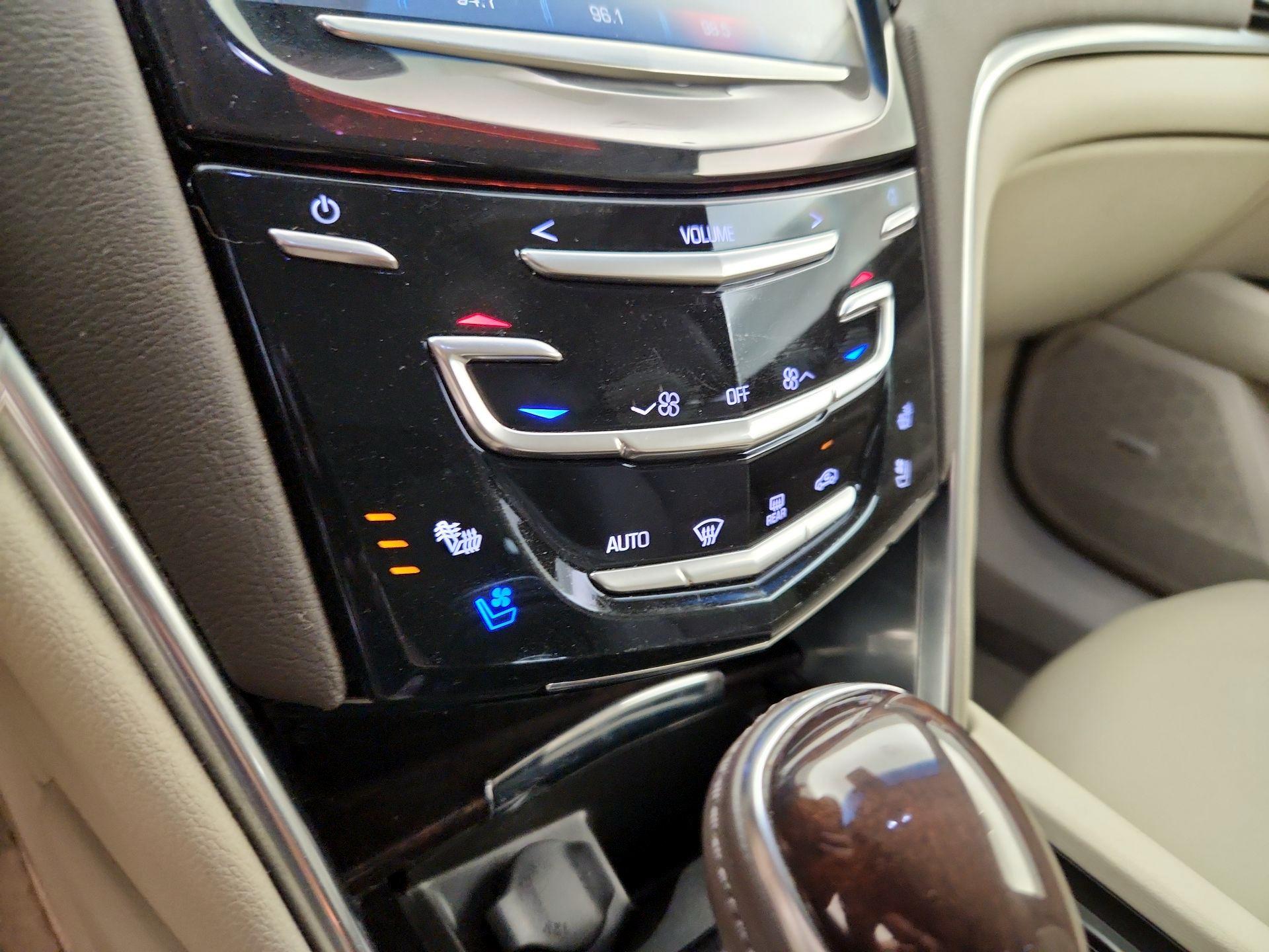 Thumbnail: 2014 Cadillac XTS - 17