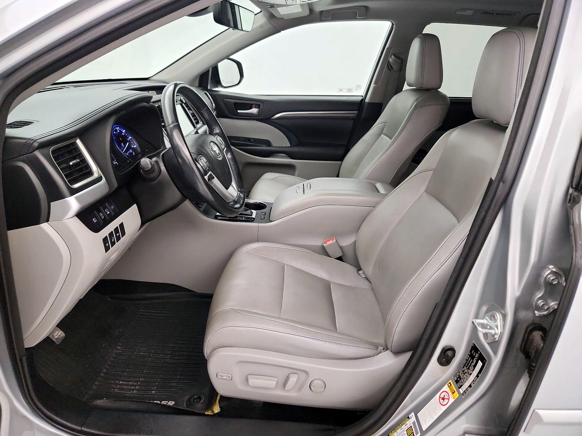 Thumbnail: 2018 Toyota Highlander - 11