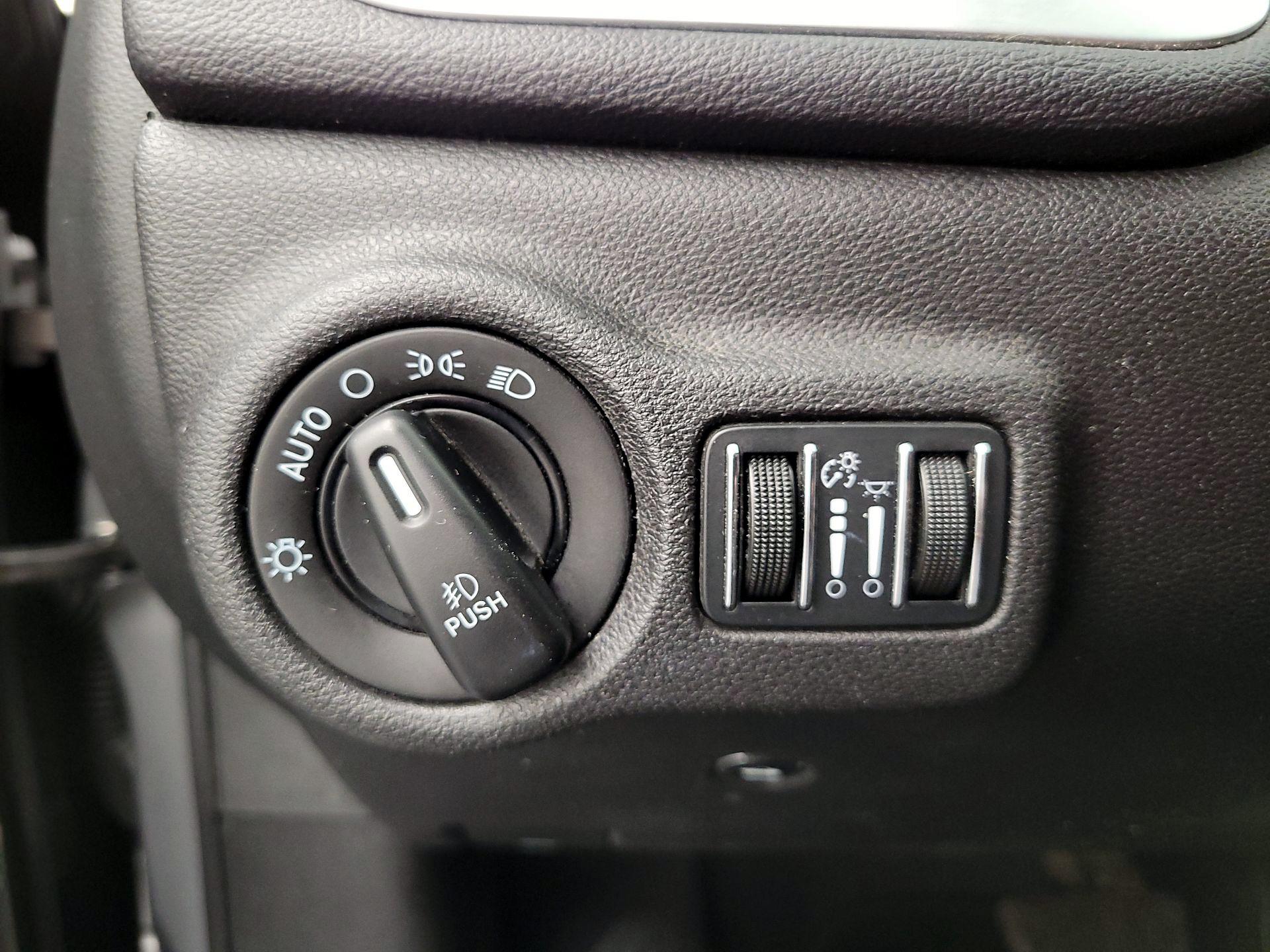 Thumbnail: 2014 Dodge Dart - 13
