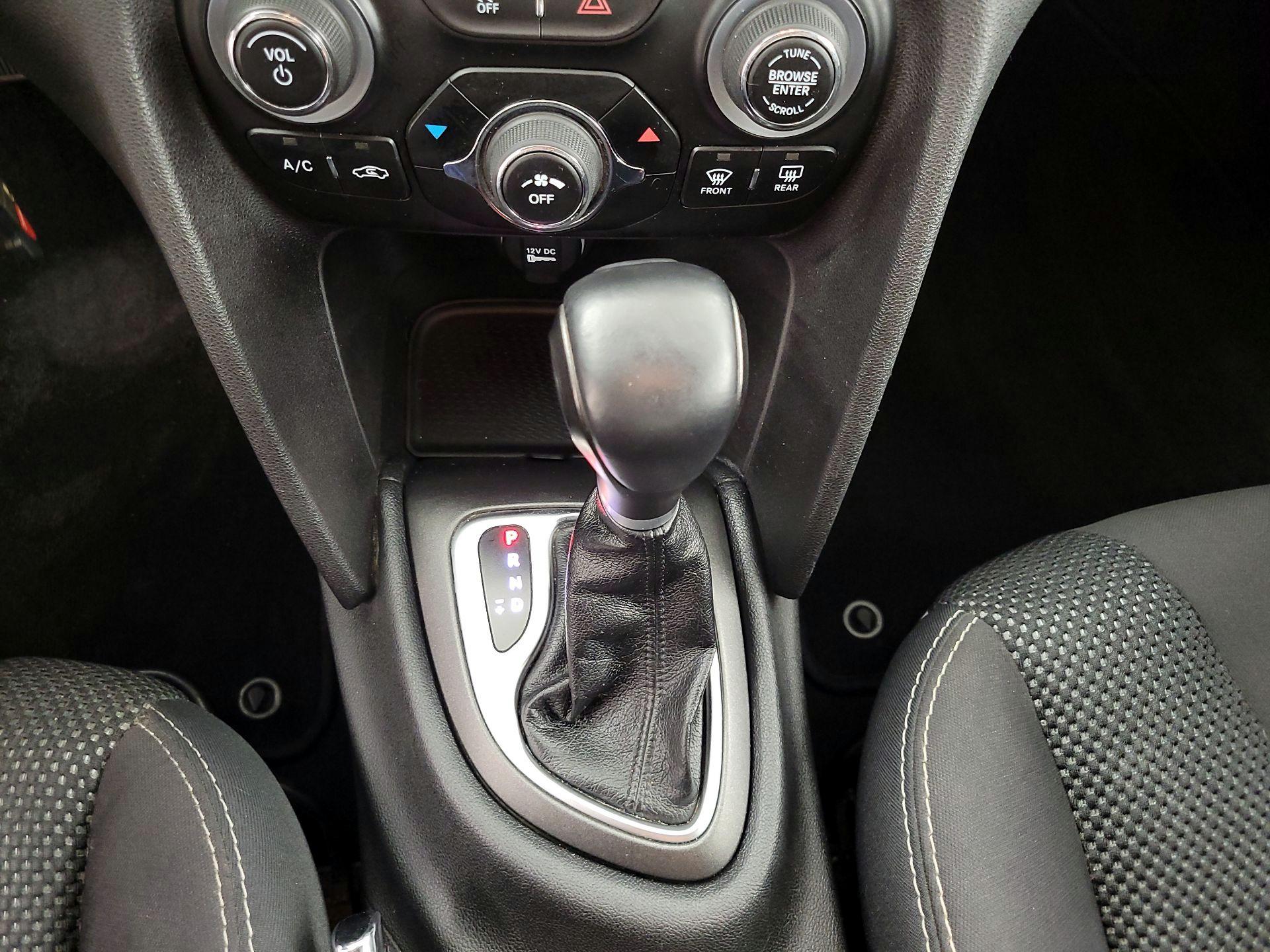 Thumbnail: 2014 Dodge Dart - 17