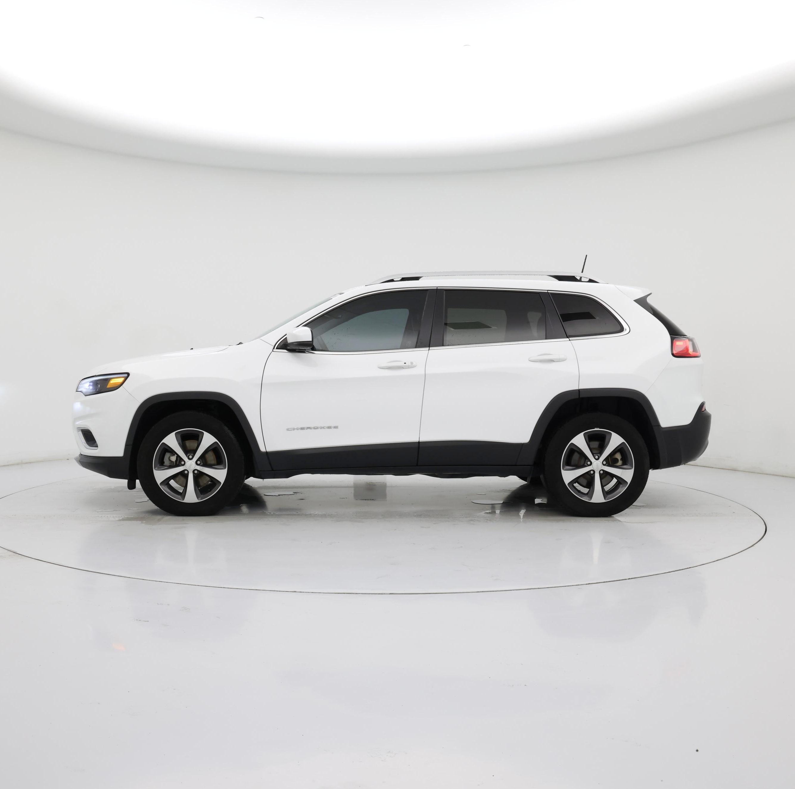 Thumbnail: 2019 Jeep Cherokee - 3
