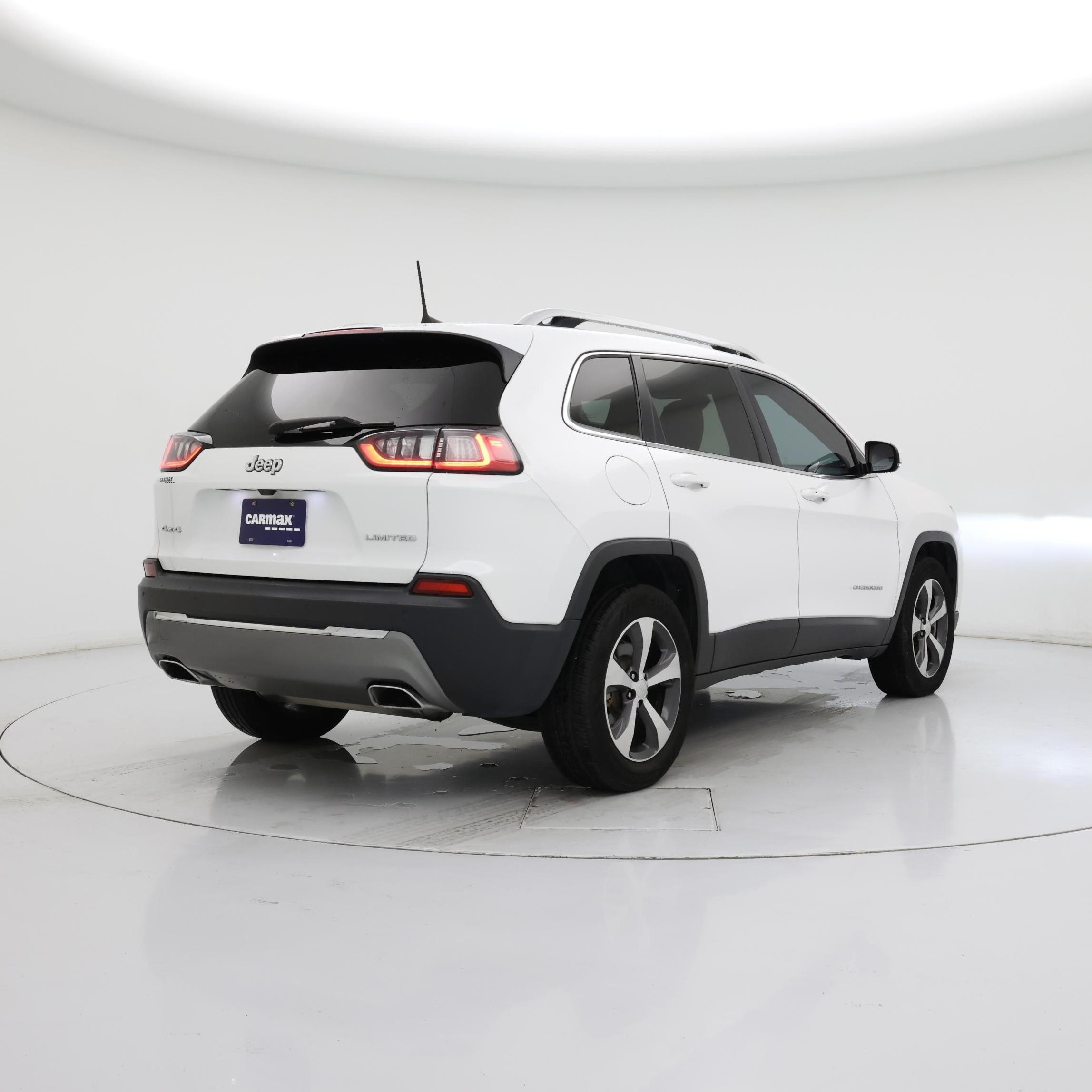 Thumbnail: 2019 Jeep Cherokee - 8