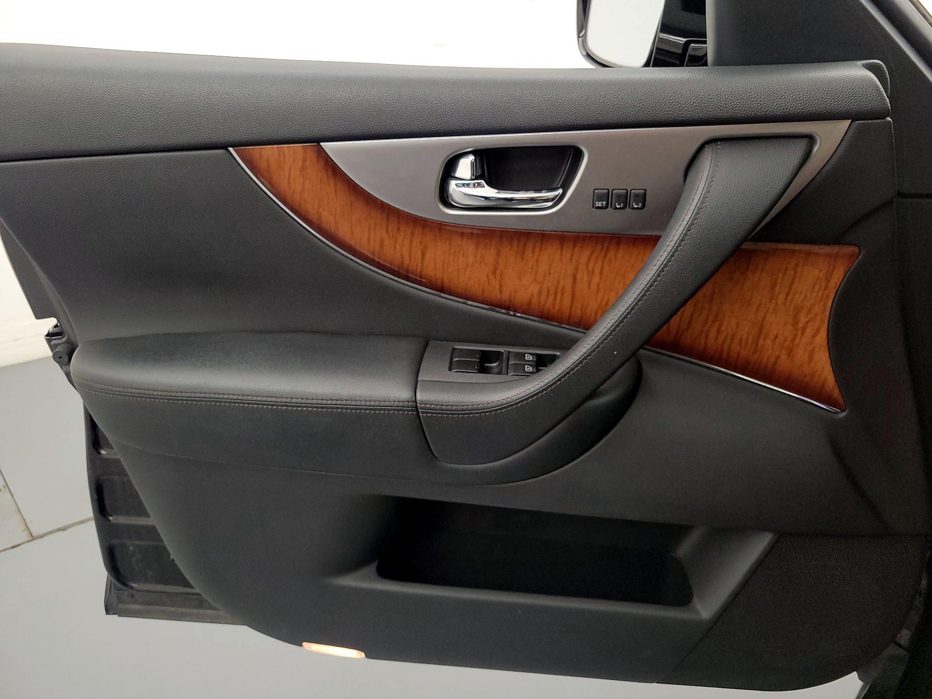 Thumbnail: 2013 INFINITI FX37 - 12