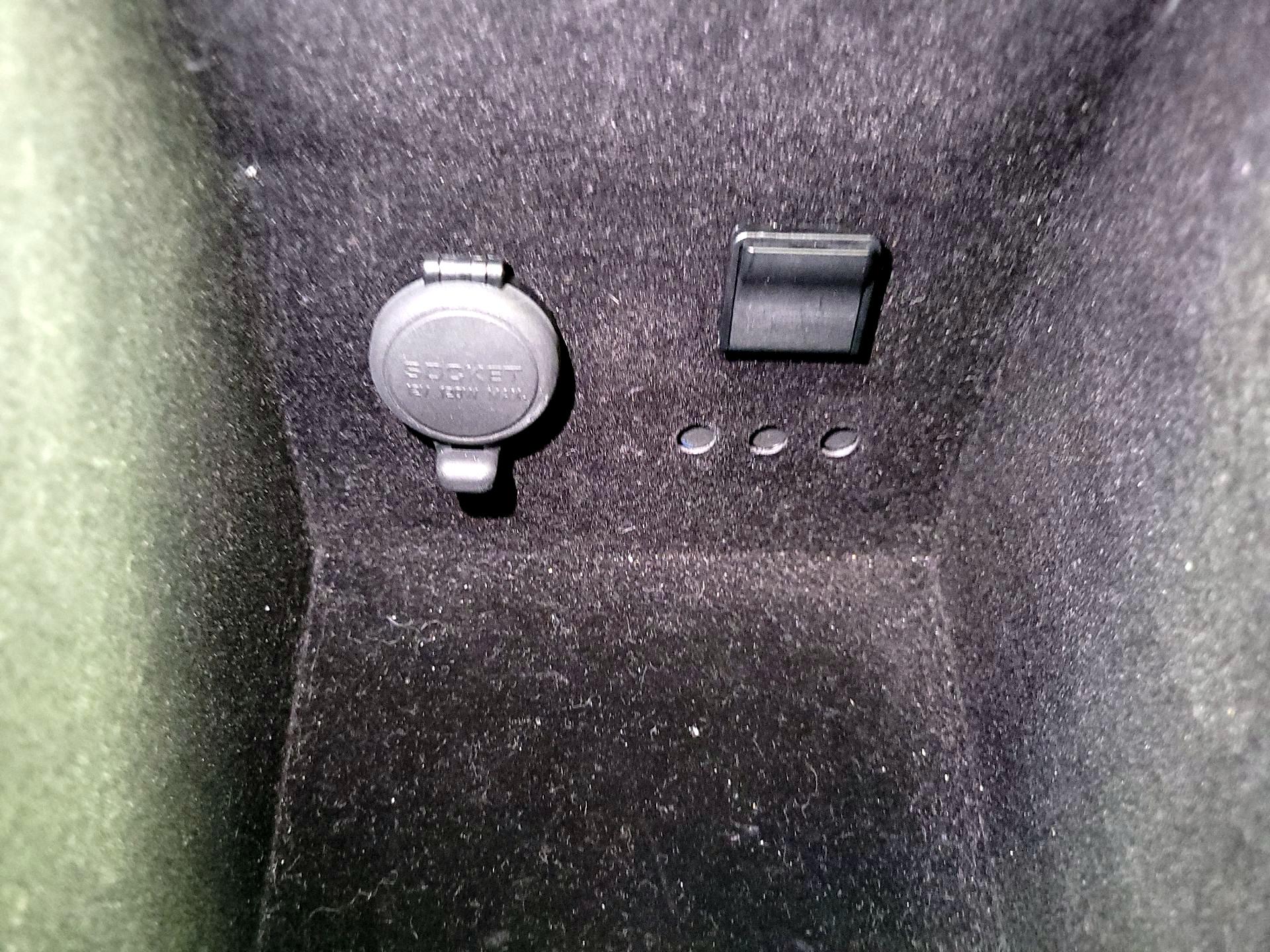Thumbnail: 2013 INFINITI FX37 - 19
