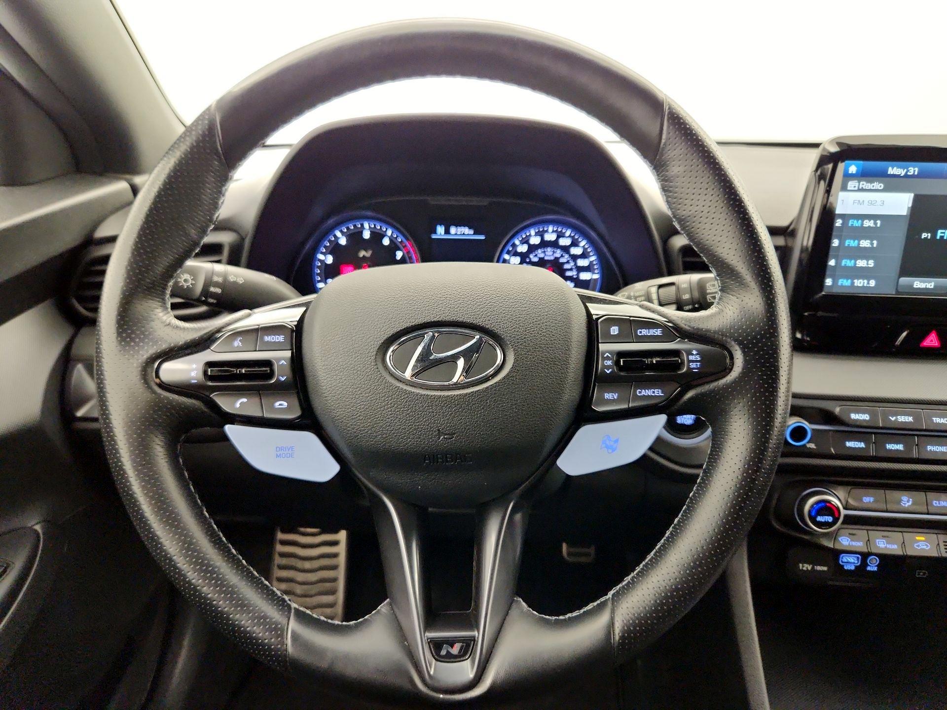 Thumbnail: 2020 Hyundai Veloster - 10