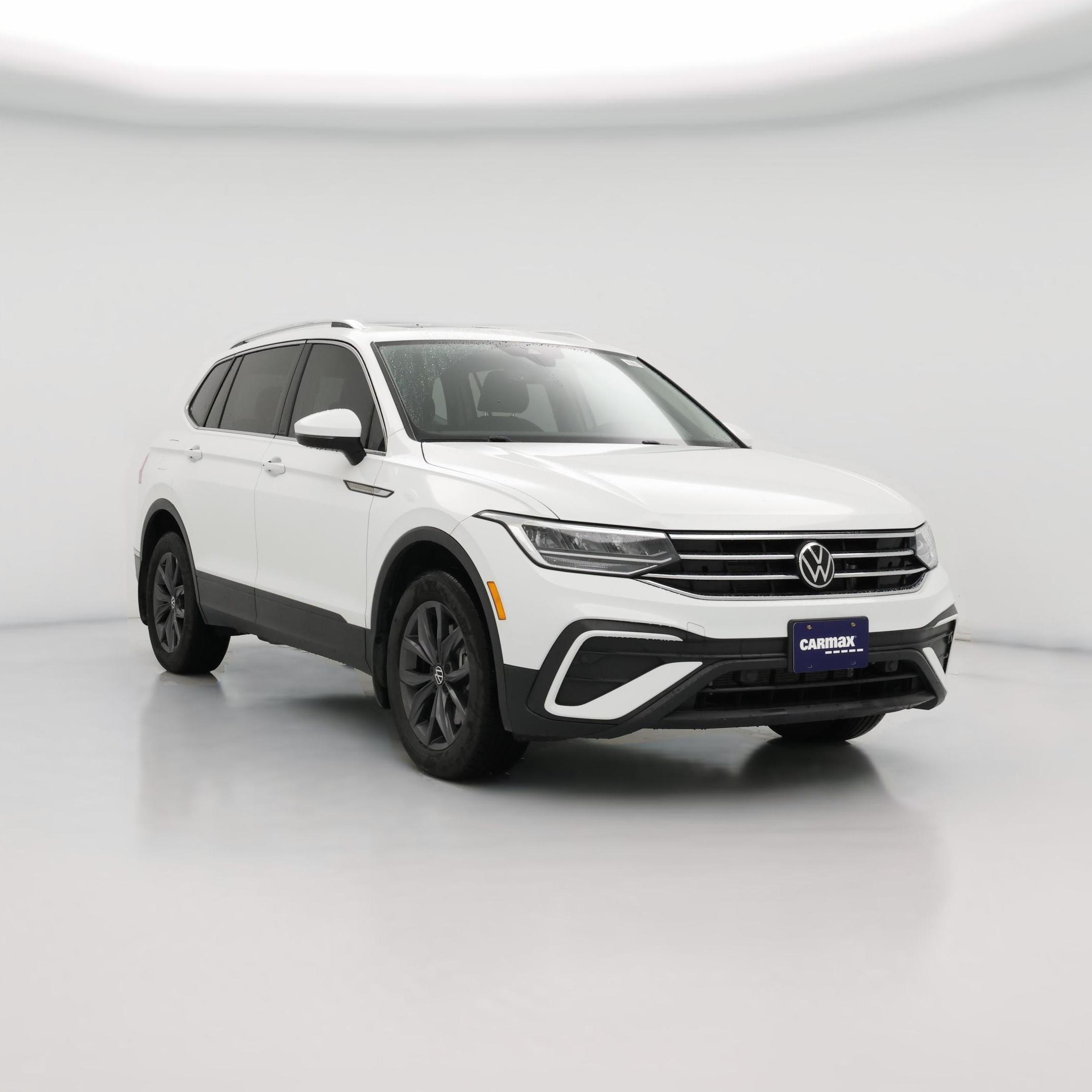 Thumbnail: 2022 Volkswagen Tiguan - 1
