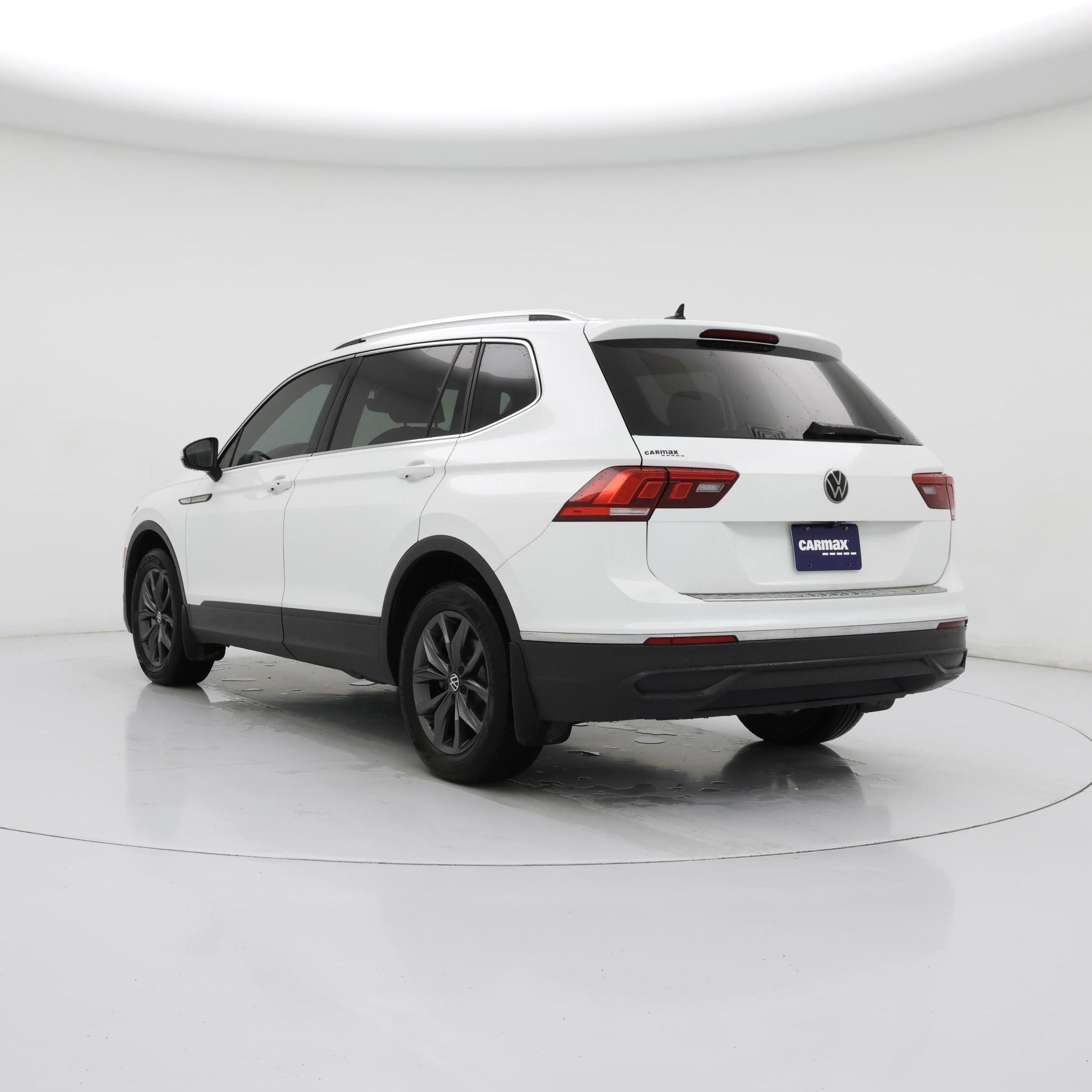 Thumbnail: 2022 Volkswagen Tiguan - 2