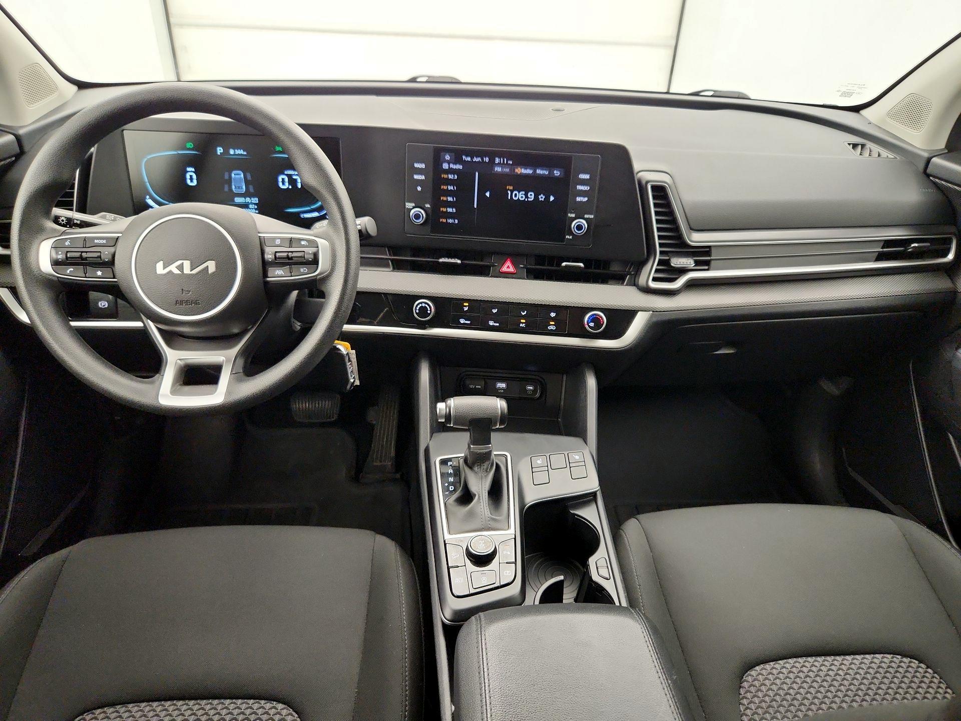 Thumbnail: 2023 Kia Sportage - 9