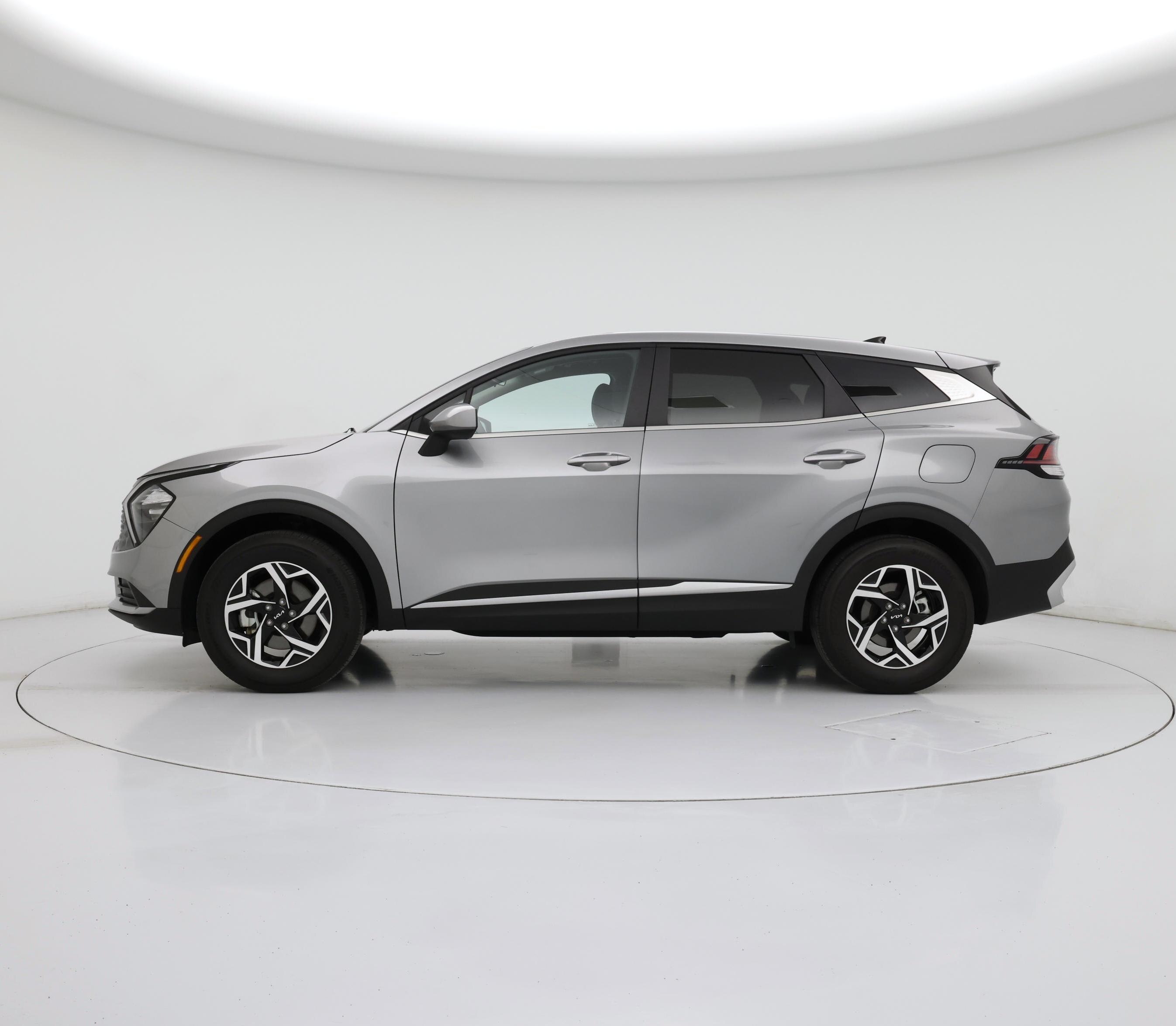 Thumbnail: 2023 Kia Sportage - 3