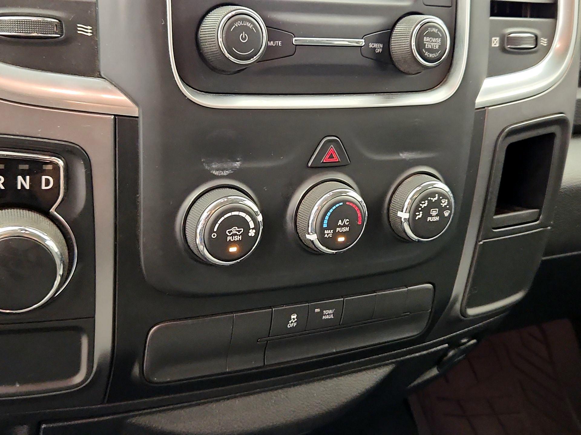 Thumbnail: 2021 RAM 1500 Classic - 16