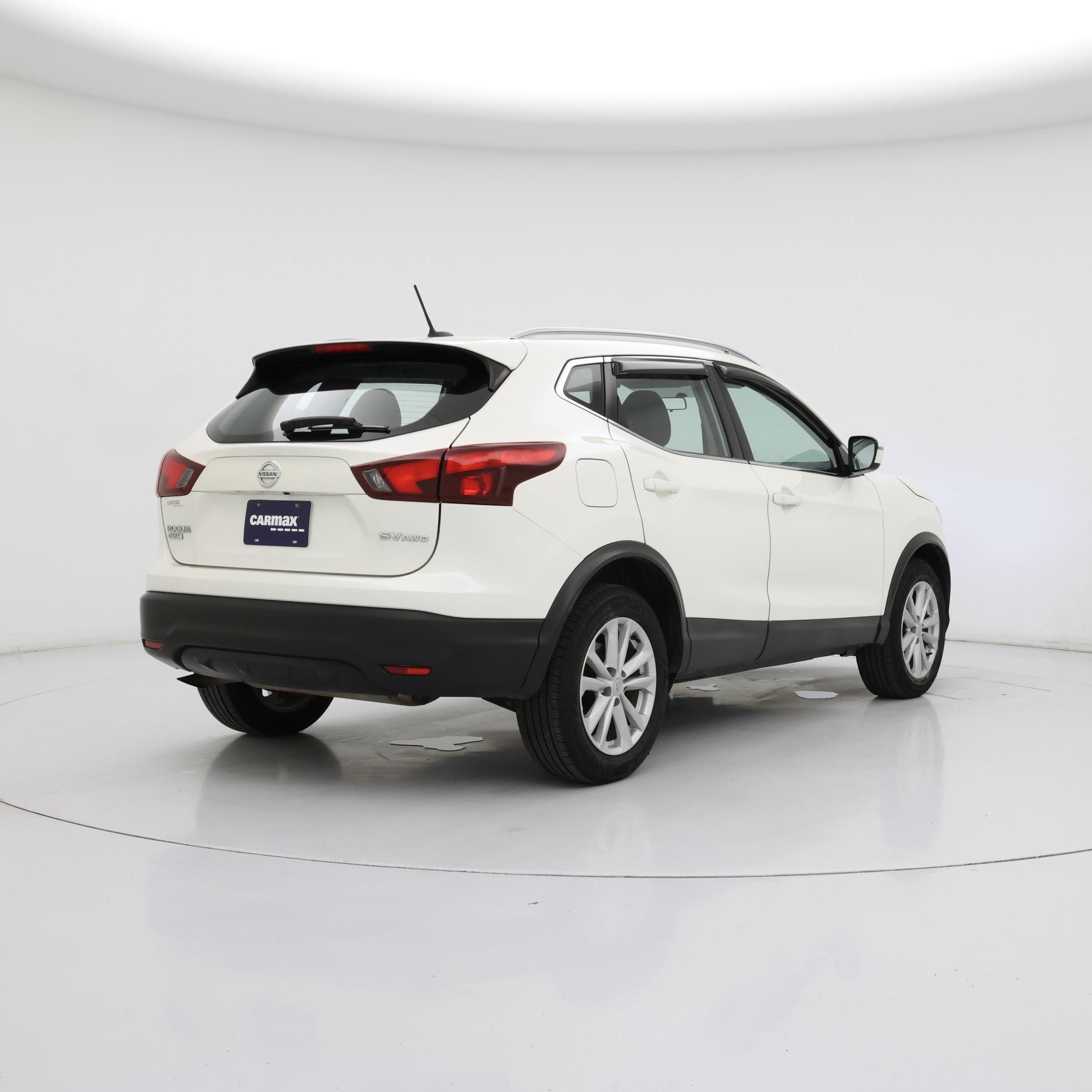 Thumbnail: 2017 Nissan Rogue Sport - 8
