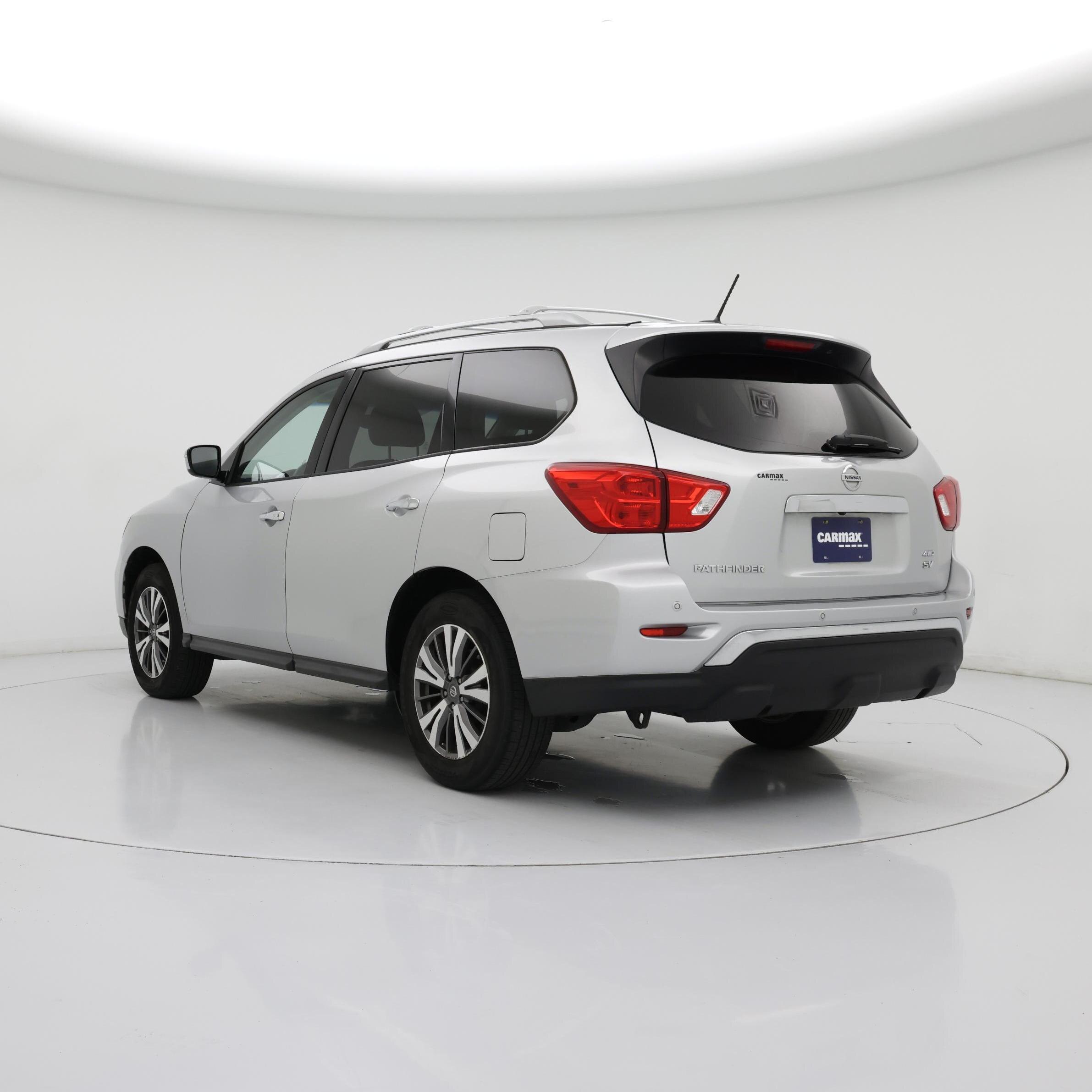 Thumbnail: 2017 Nissan Pathfinder - 2