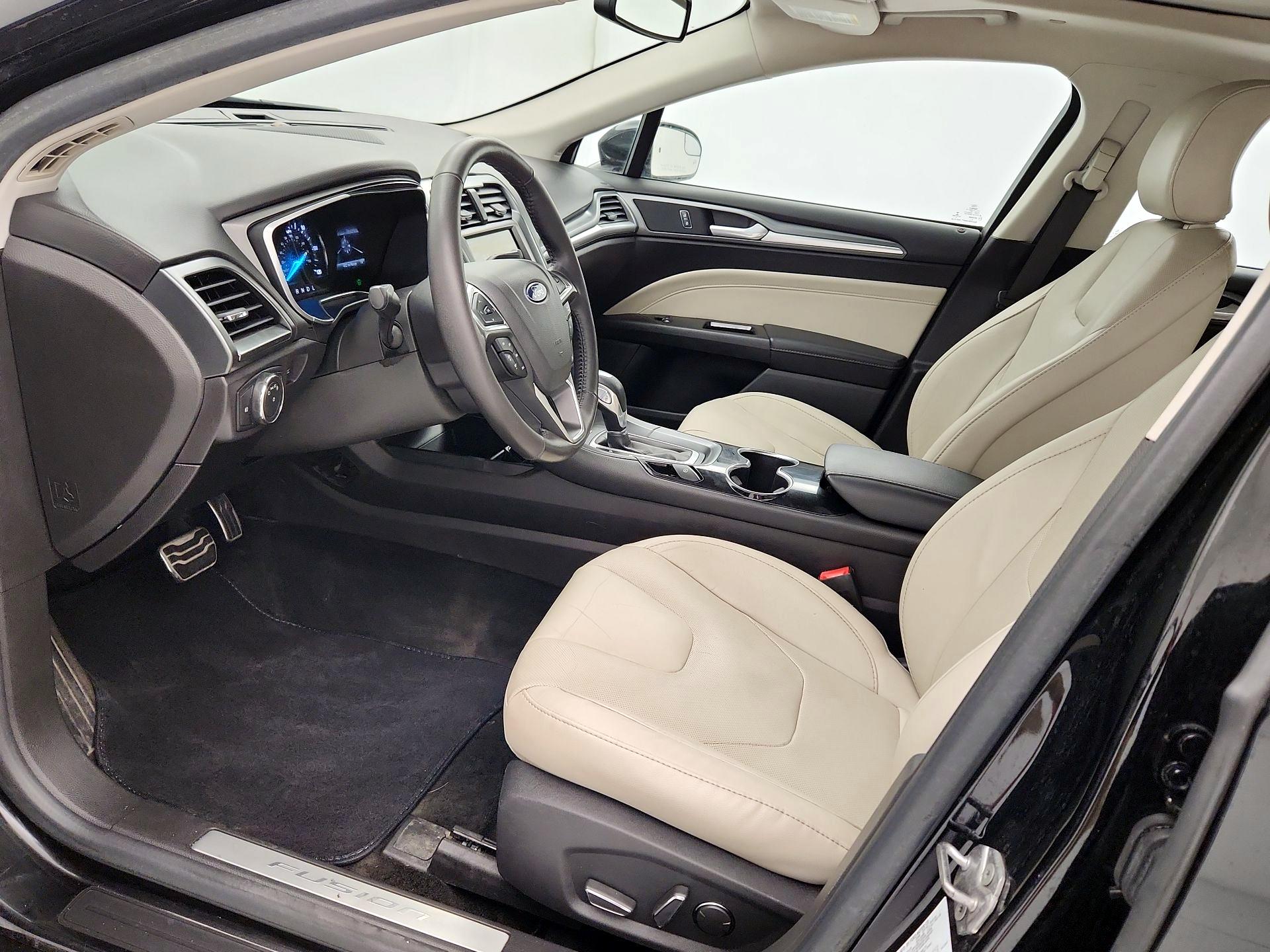 Thumbnail: 2016 Ford Fusion - 11