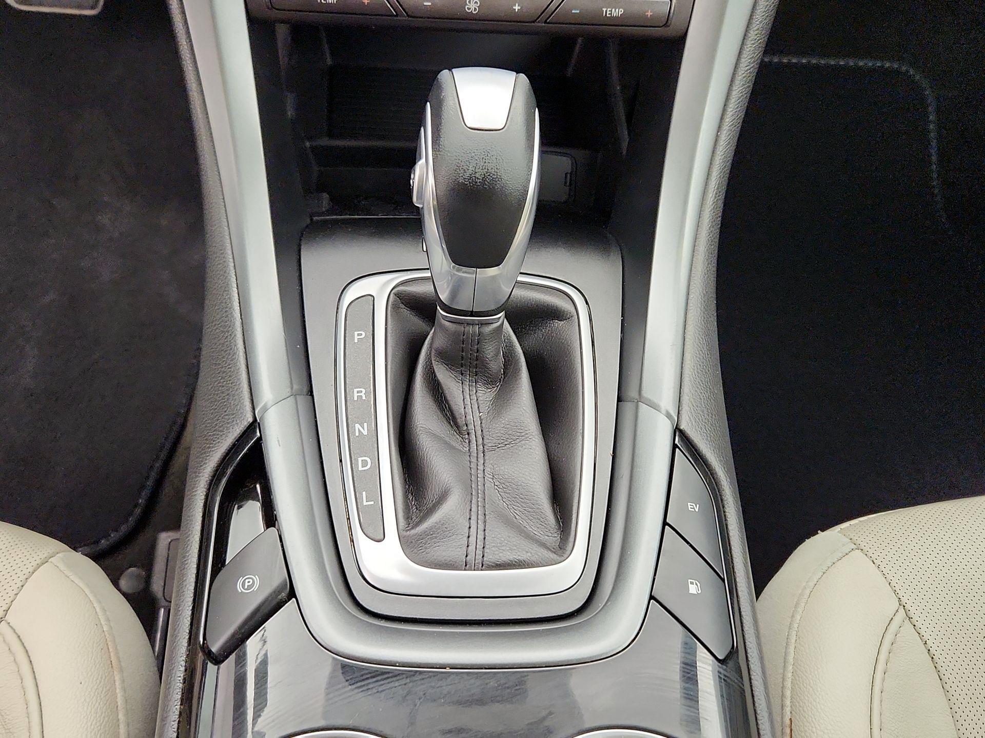 Thumbnail: 2016 Ford Fusion - 18