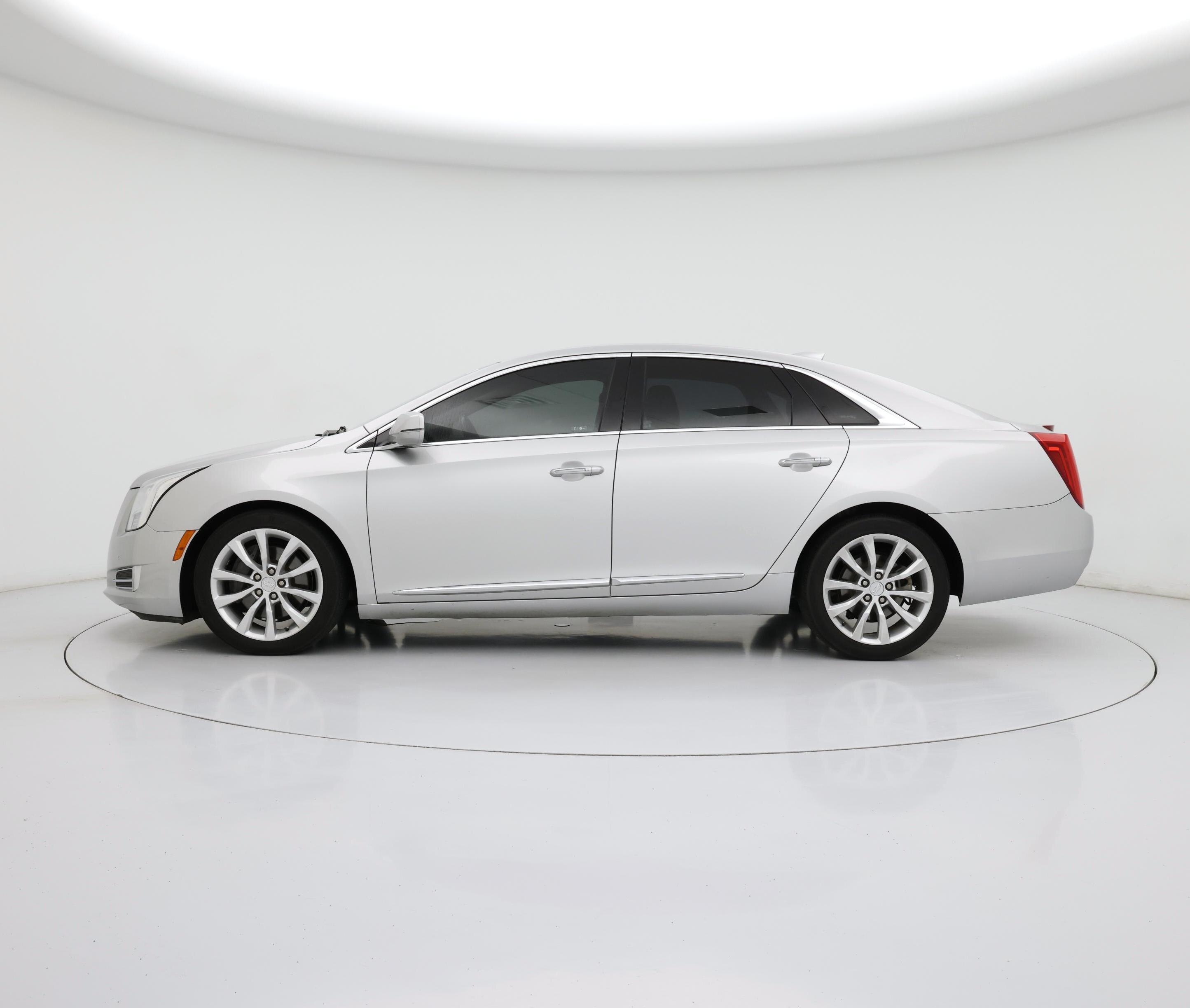 Thumbnail: 2017 Cadillac XTS - 3