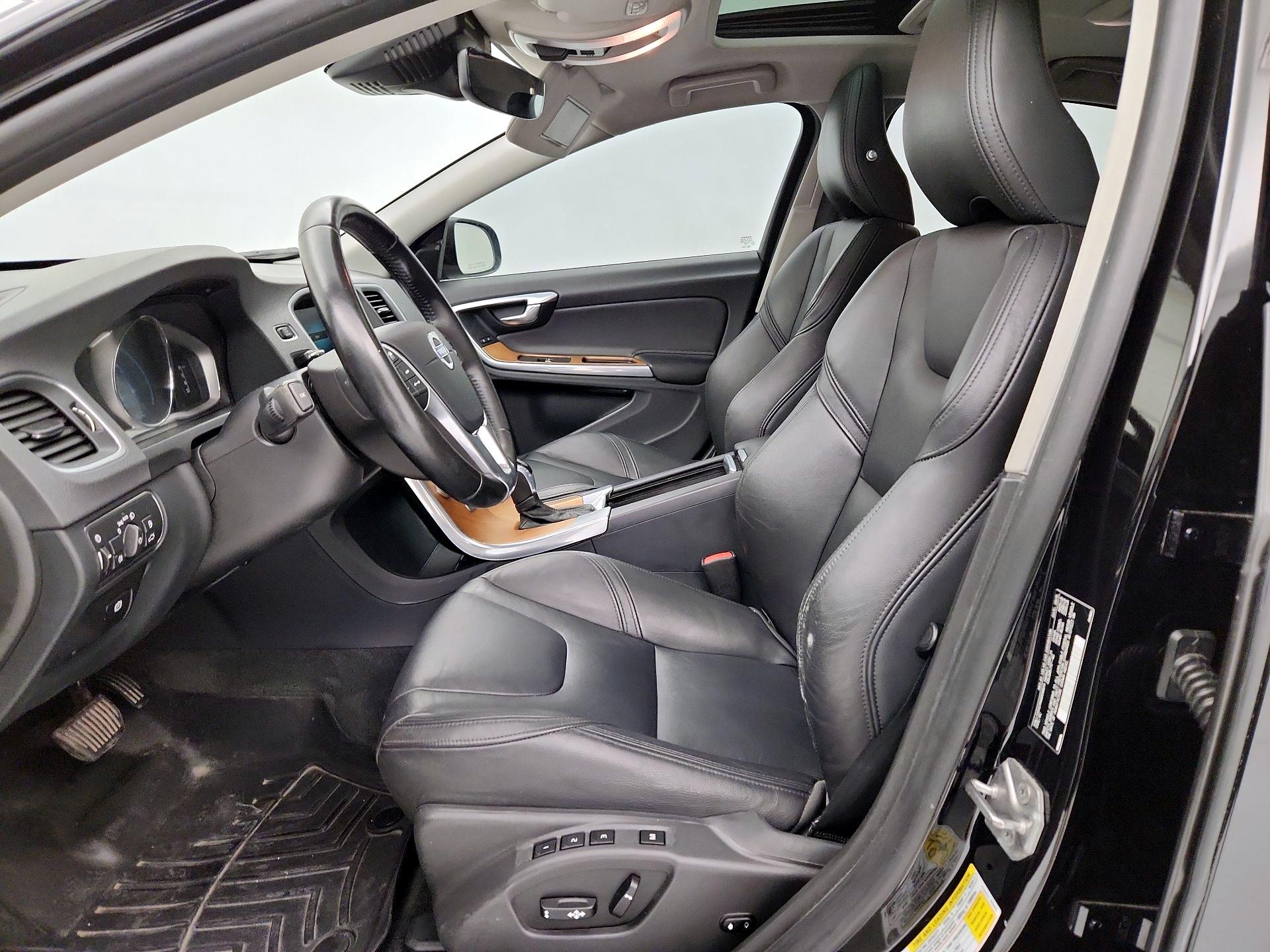 Thumbnail: 2016 Volvo S60 - 11