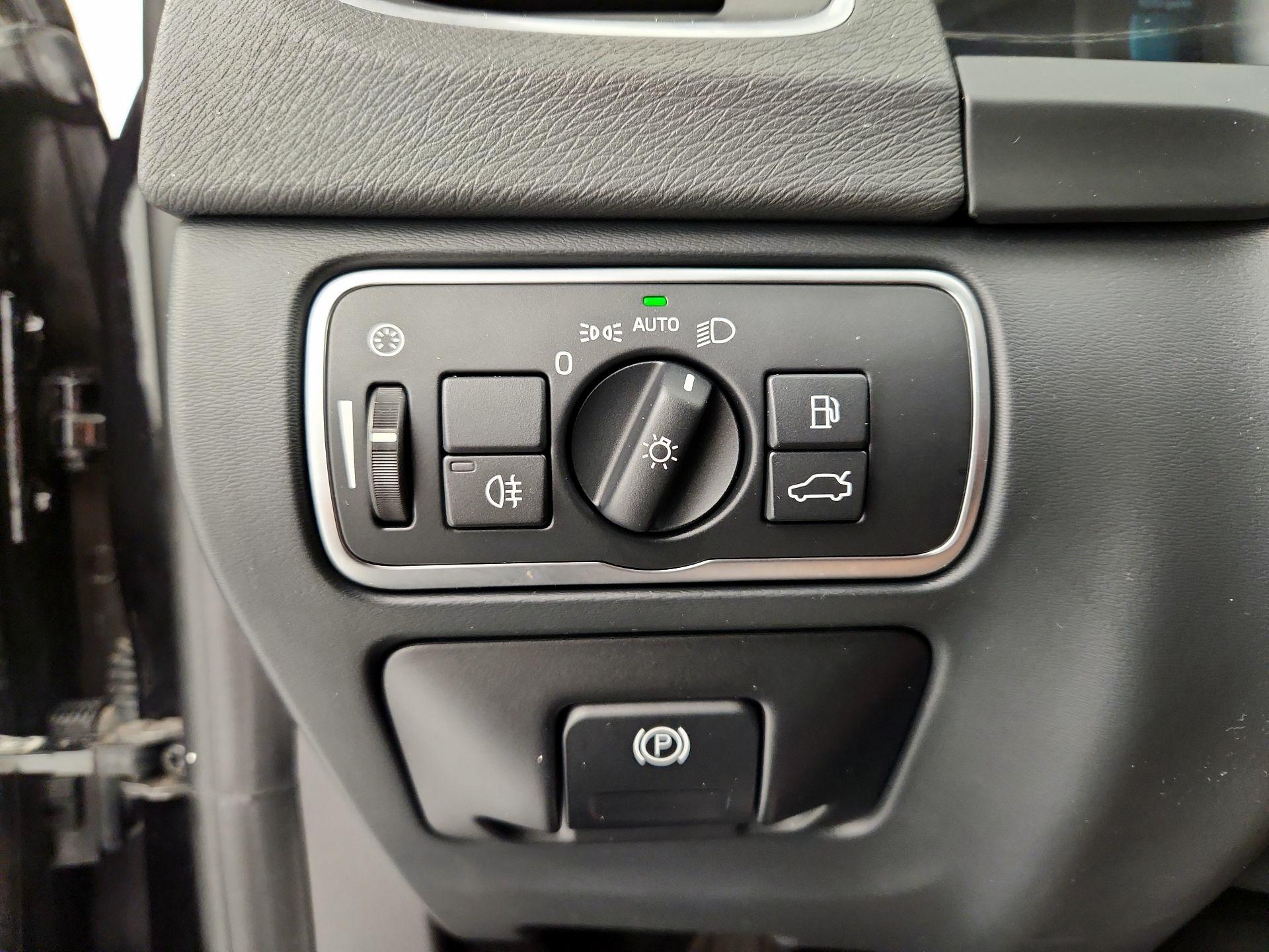 Thumbnail: 2016 Volvo S60 - 13