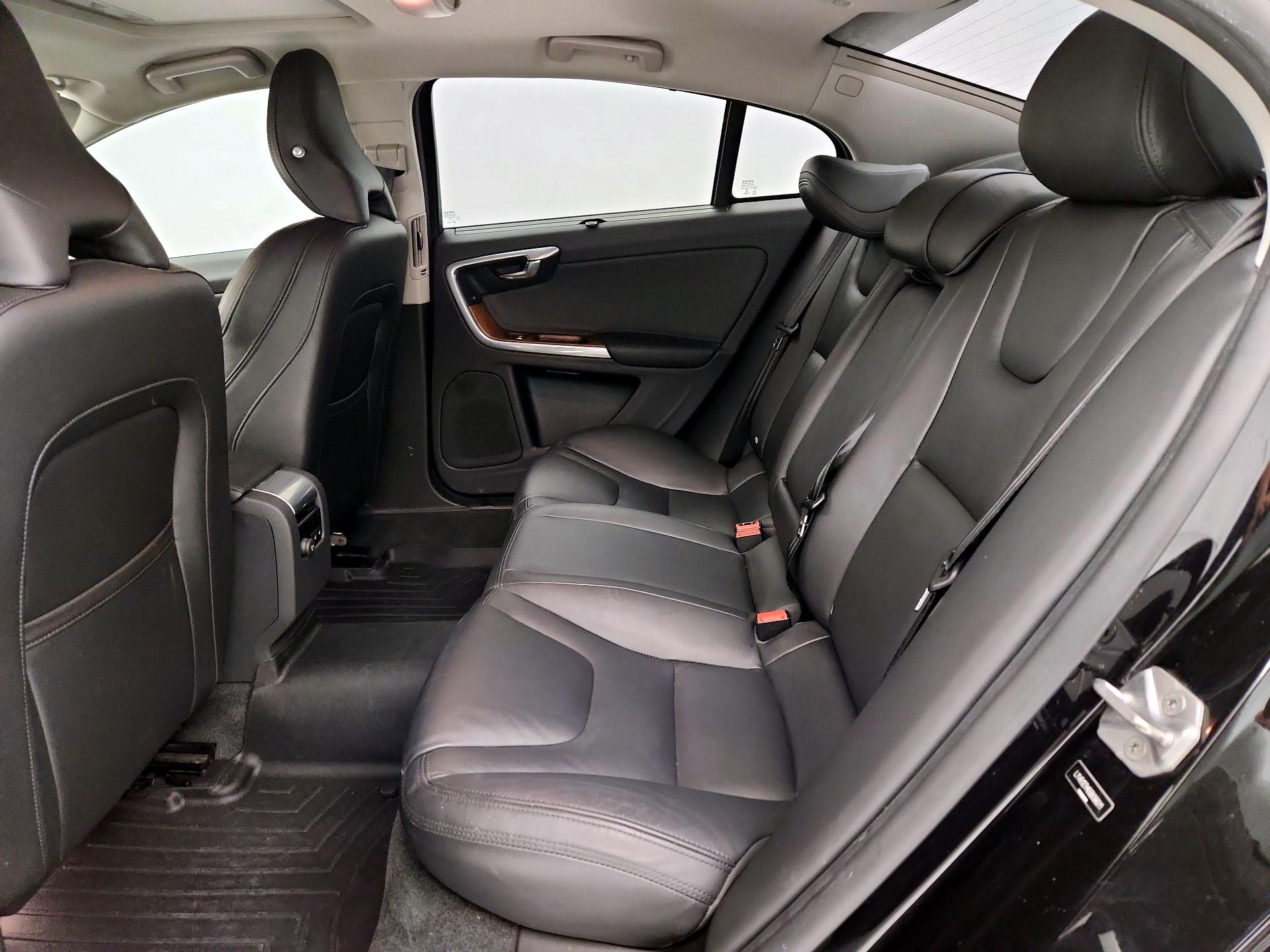 Thumbnail: 2016 Volvo S60 - 20