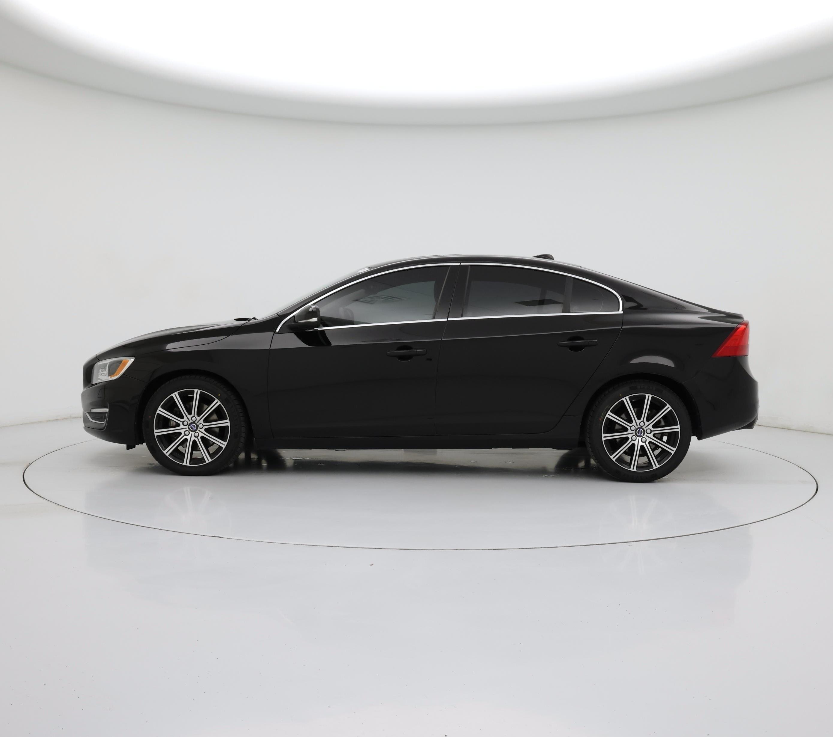 Thumbnail: 2016 Volvo S60 - 3