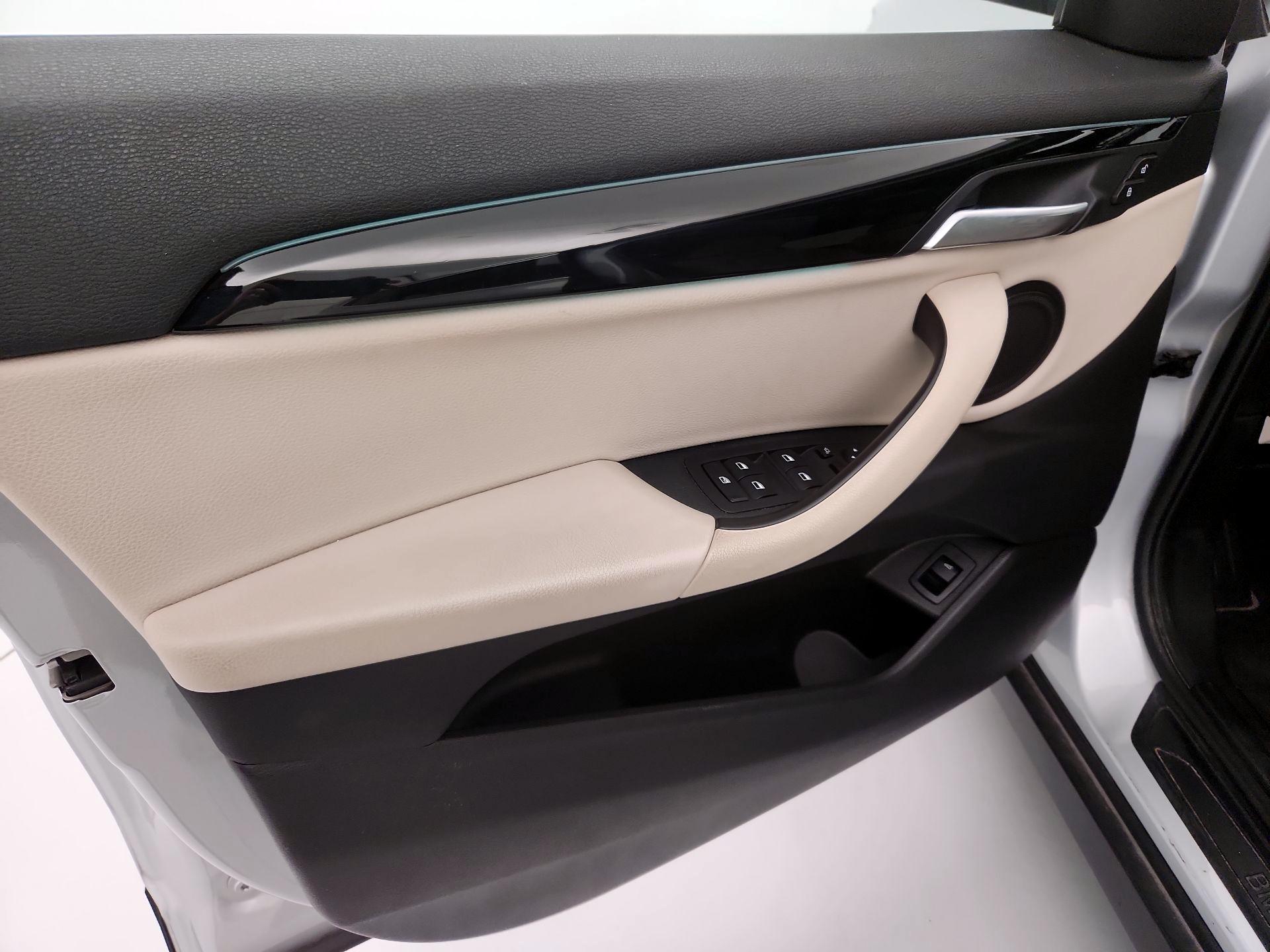 Thumbnail: 2018 BMW X2 - 12