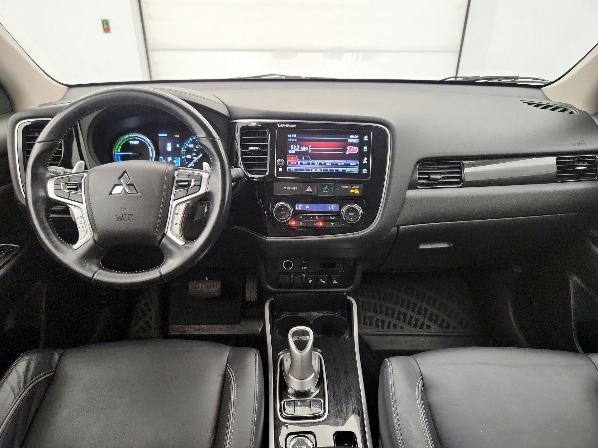 Thumbnail: 2018 Mitsubishi Outlander - 9