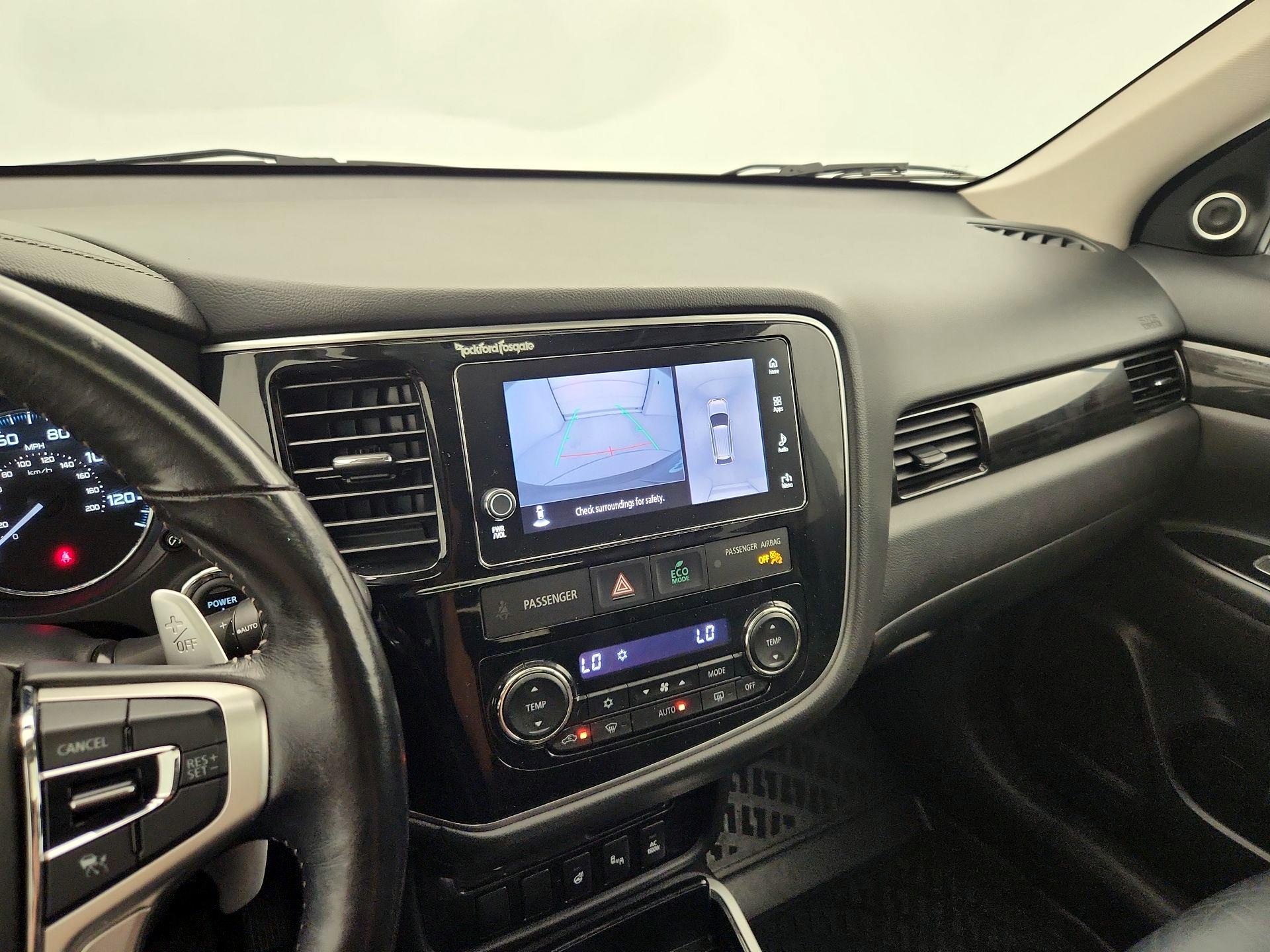 Thumbnail: 2018 Mitsubishi Outlander - 14