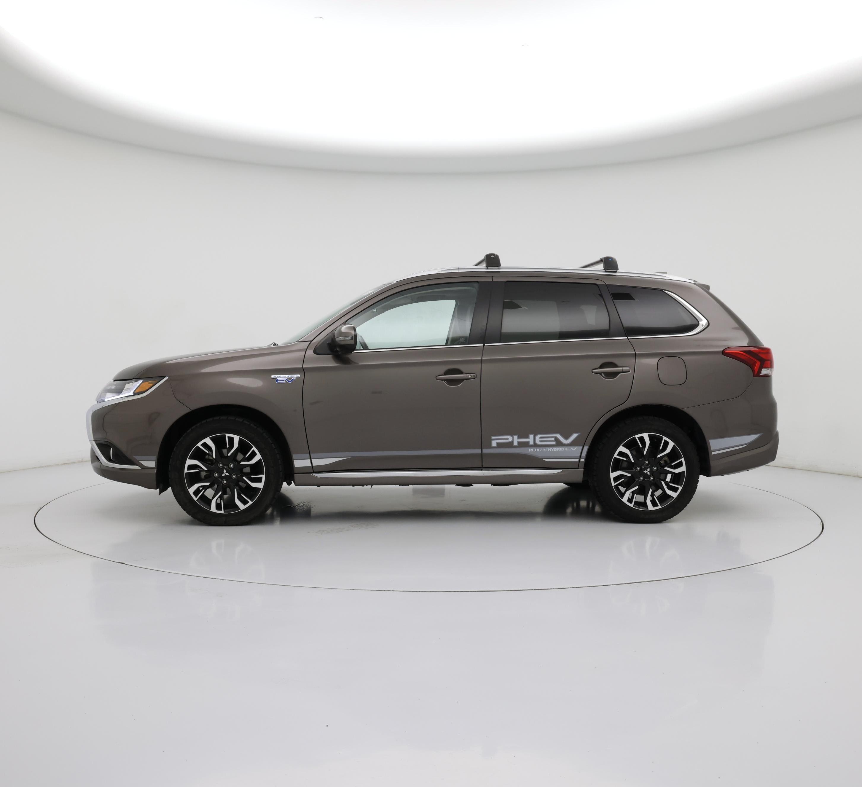 Thumbnail: 2018 Mitsubishi Outlander - 3