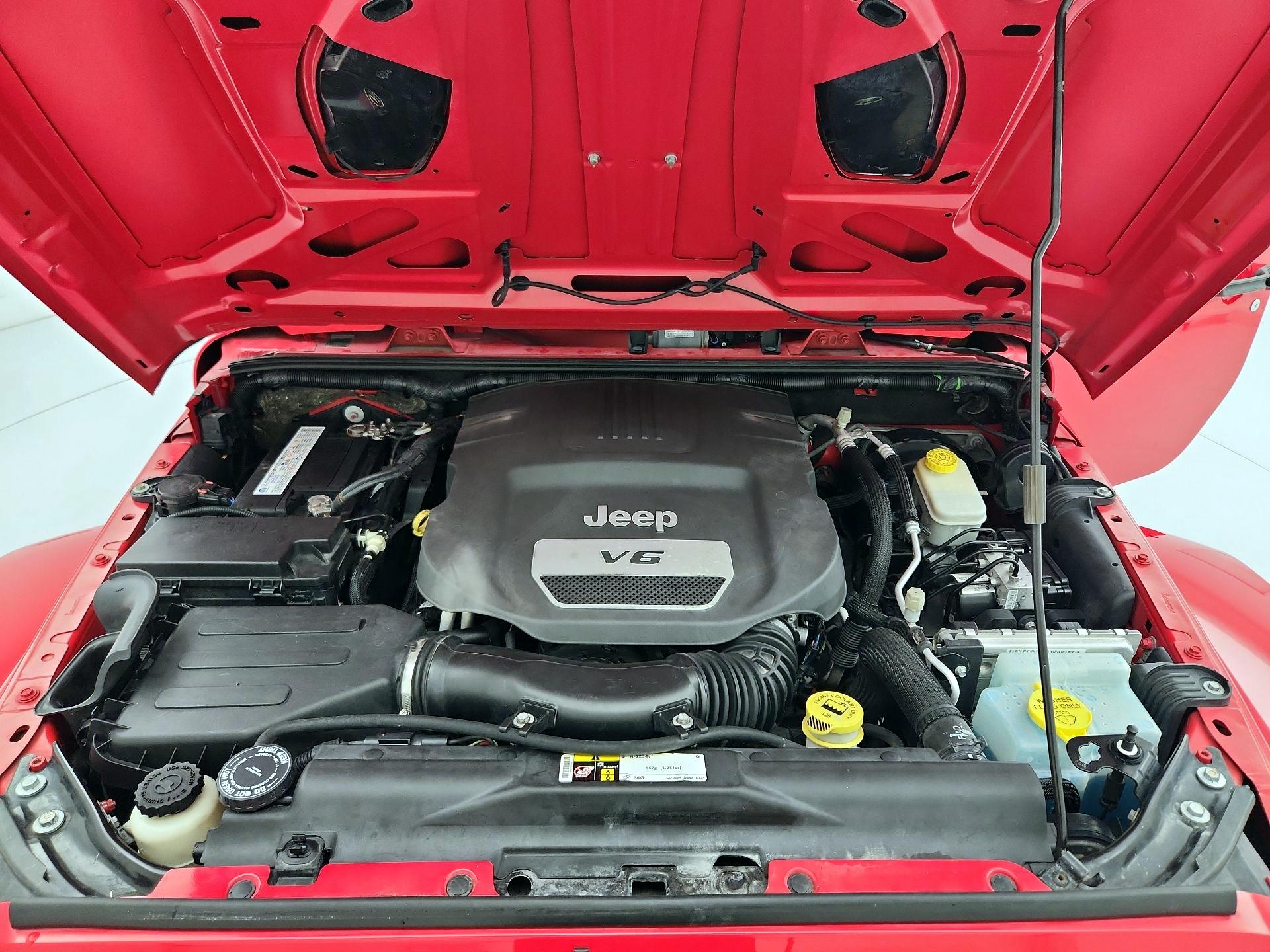Thumbnail: 2015 Jeep Wrangler - 20