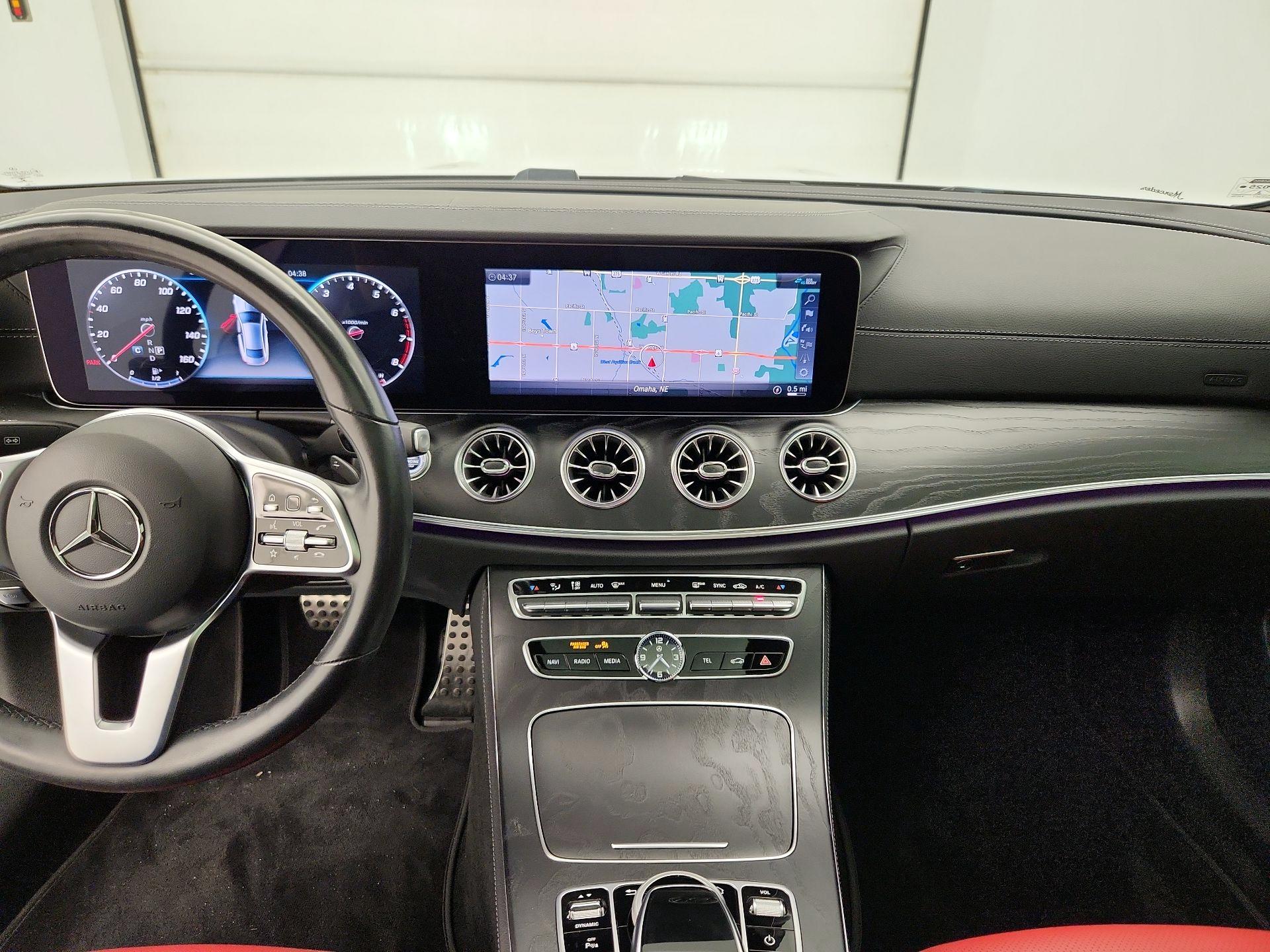 Thumbnail: 2020 Mercedes-Benz E-Class - 9