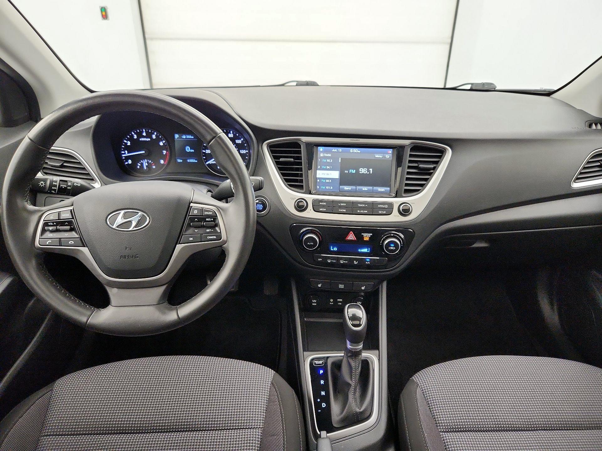 Thumbnail: 2022 Hyundai Accent - 9