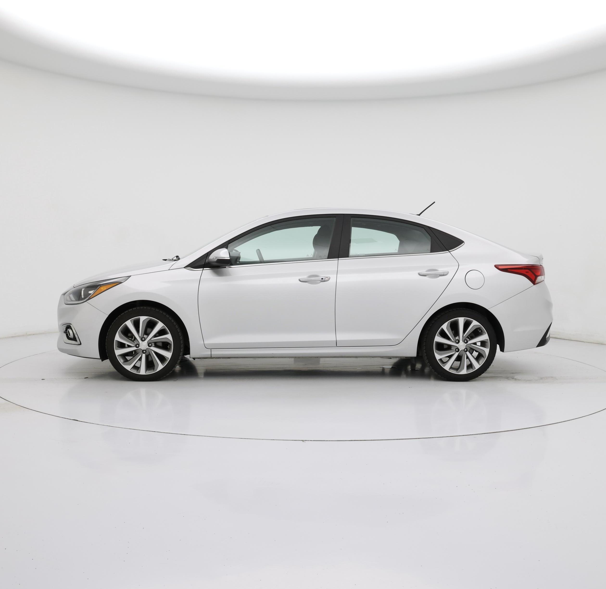 Thumbnail: 2022 Hyundai Accent - 3