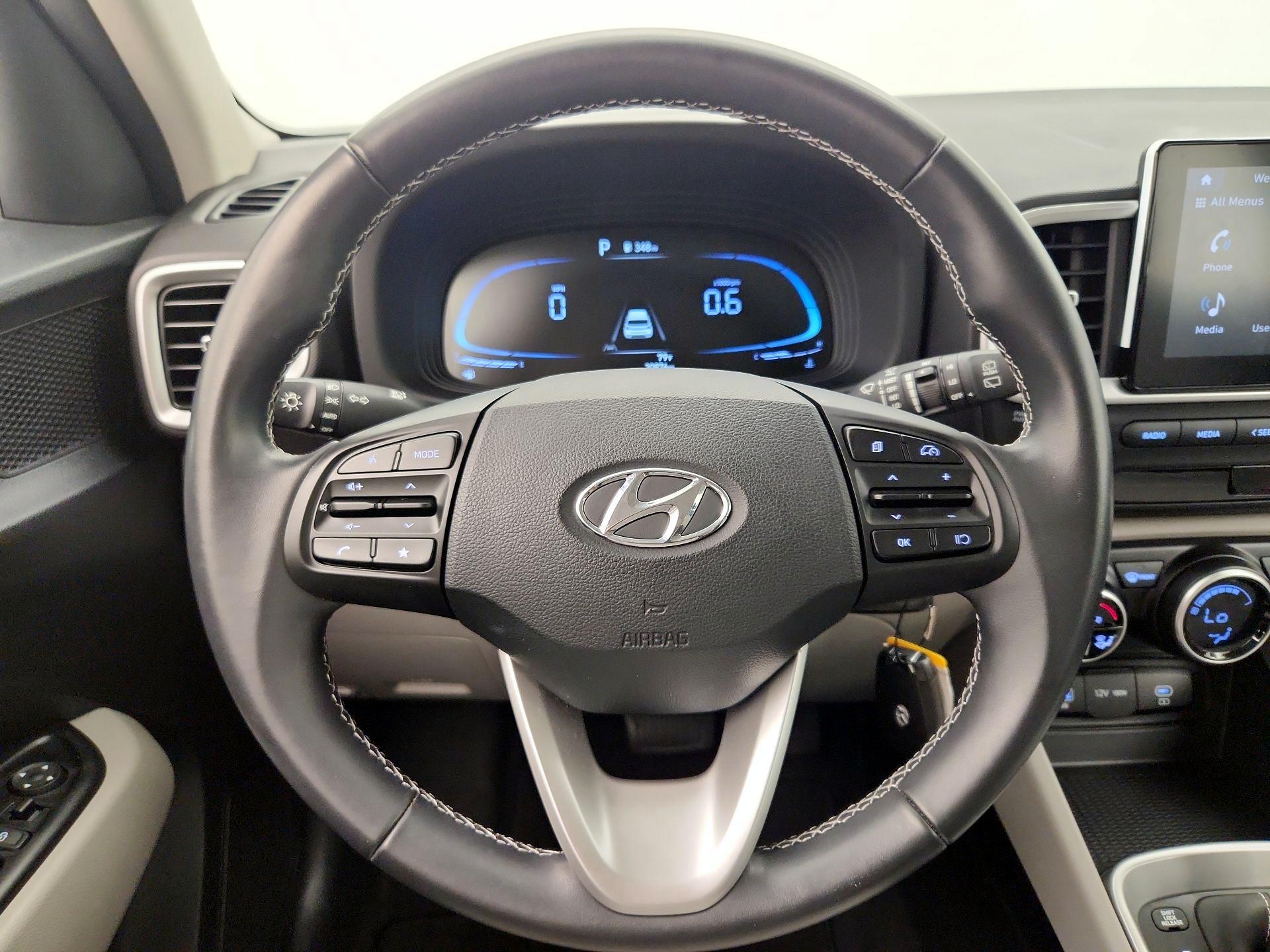 Thumbnail: 2023 Hyundai Venue - 10