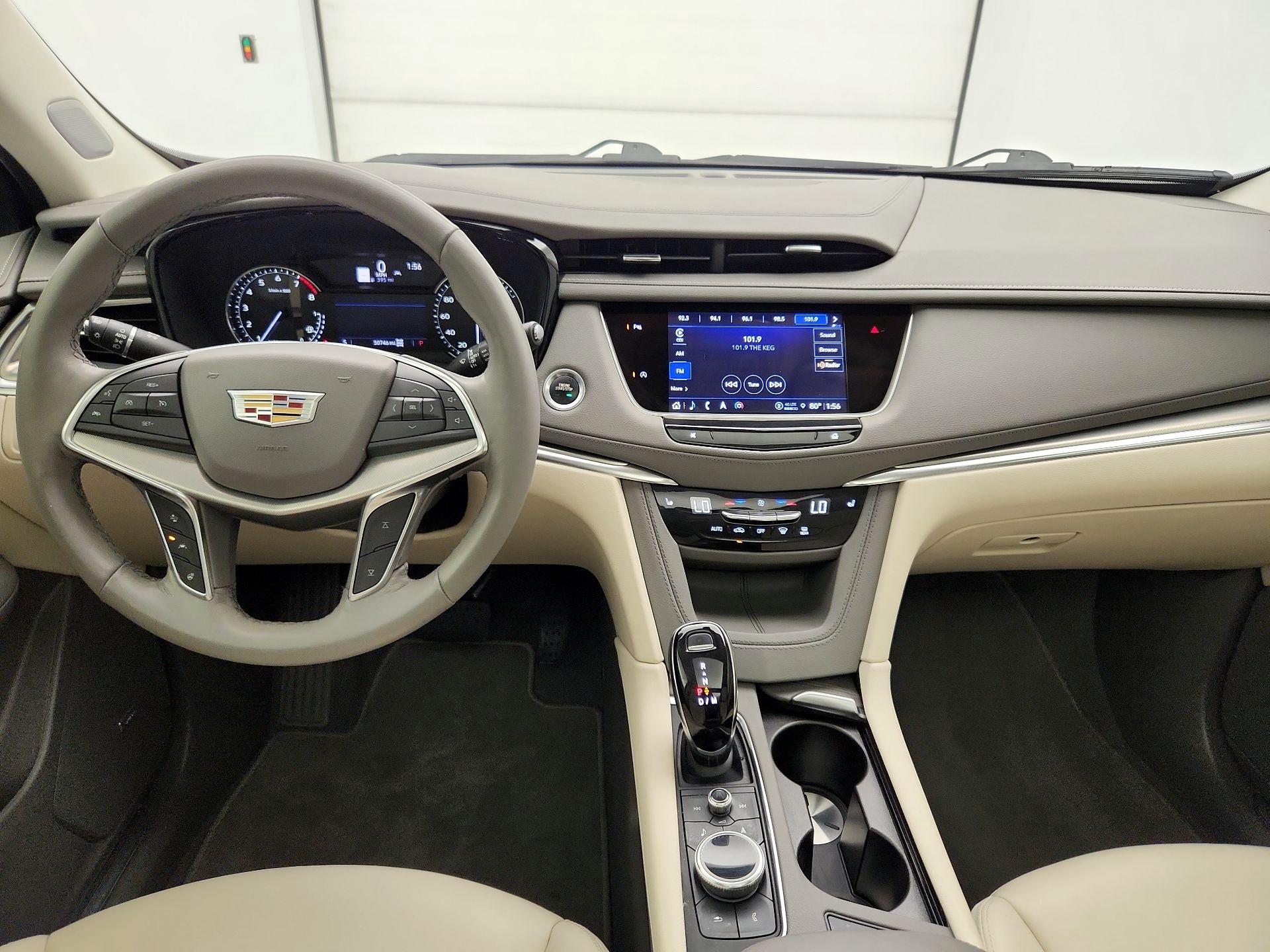 Thumbnail: 2023 Cadillac XT5 - 9