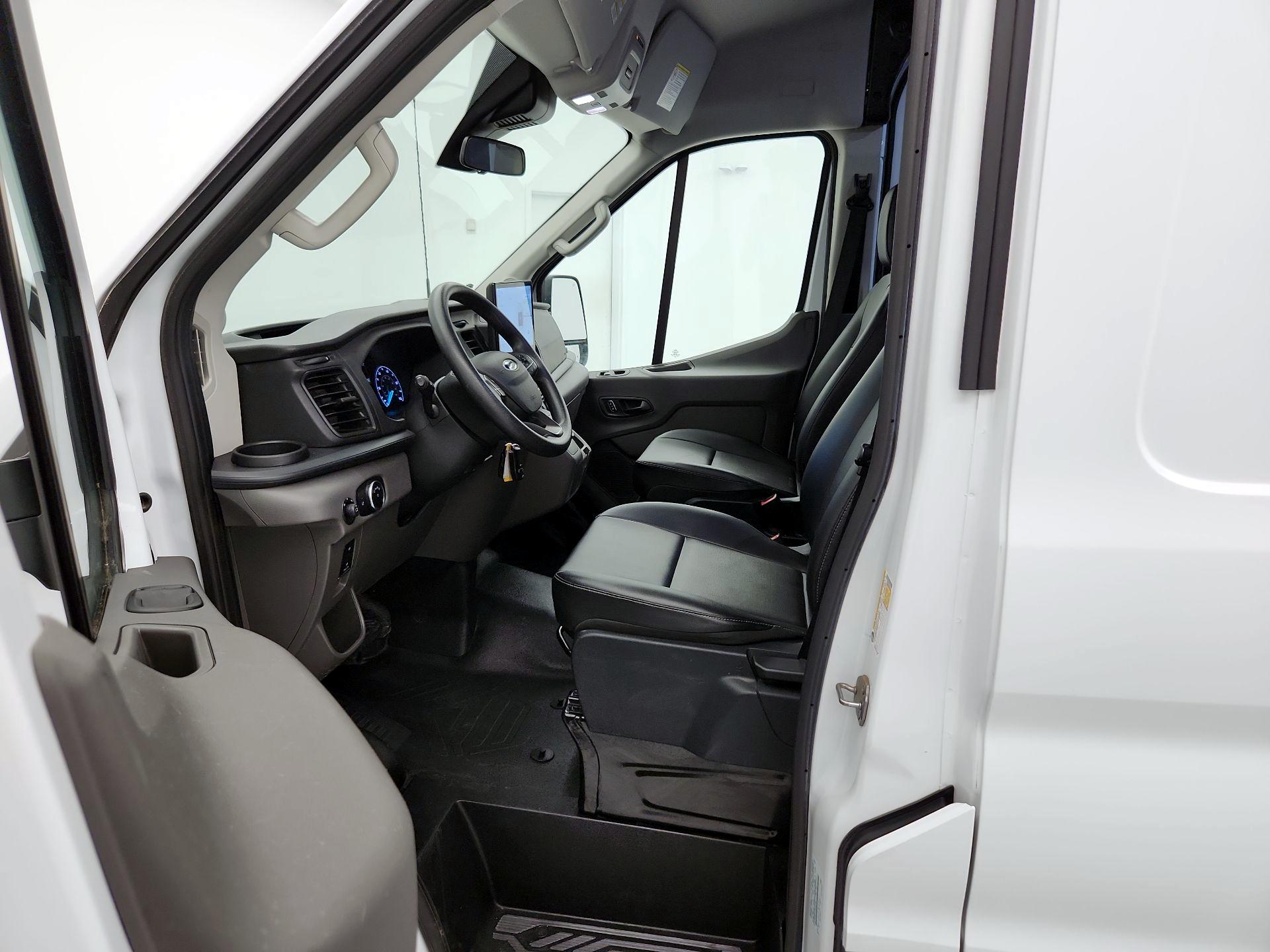 Thumbnail: 2023 Ford Econoline - 11