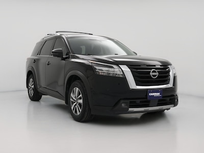 Black 2022 Nissan Pathfinder SL