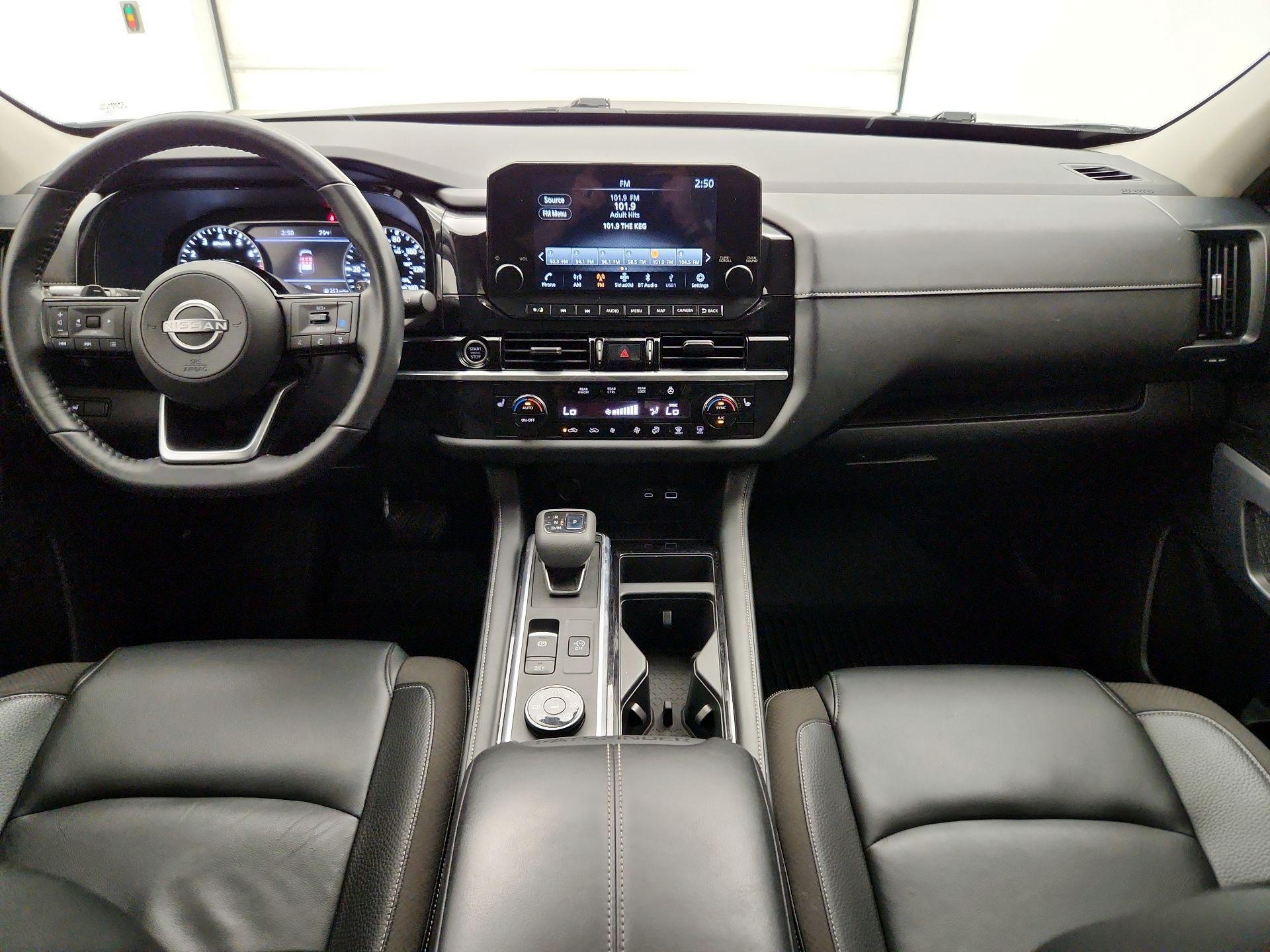 Thumbnail: 2022 Nissan Pathfinder - 9