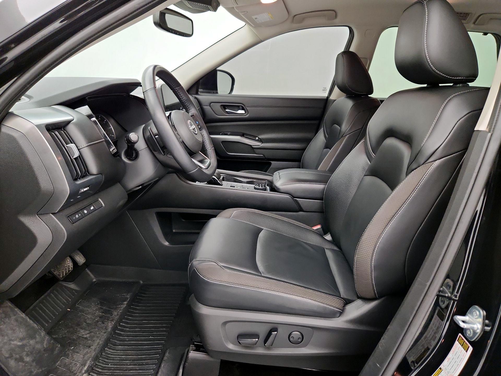 Thumbnail: 2022 Nissan Pathfinder - 11