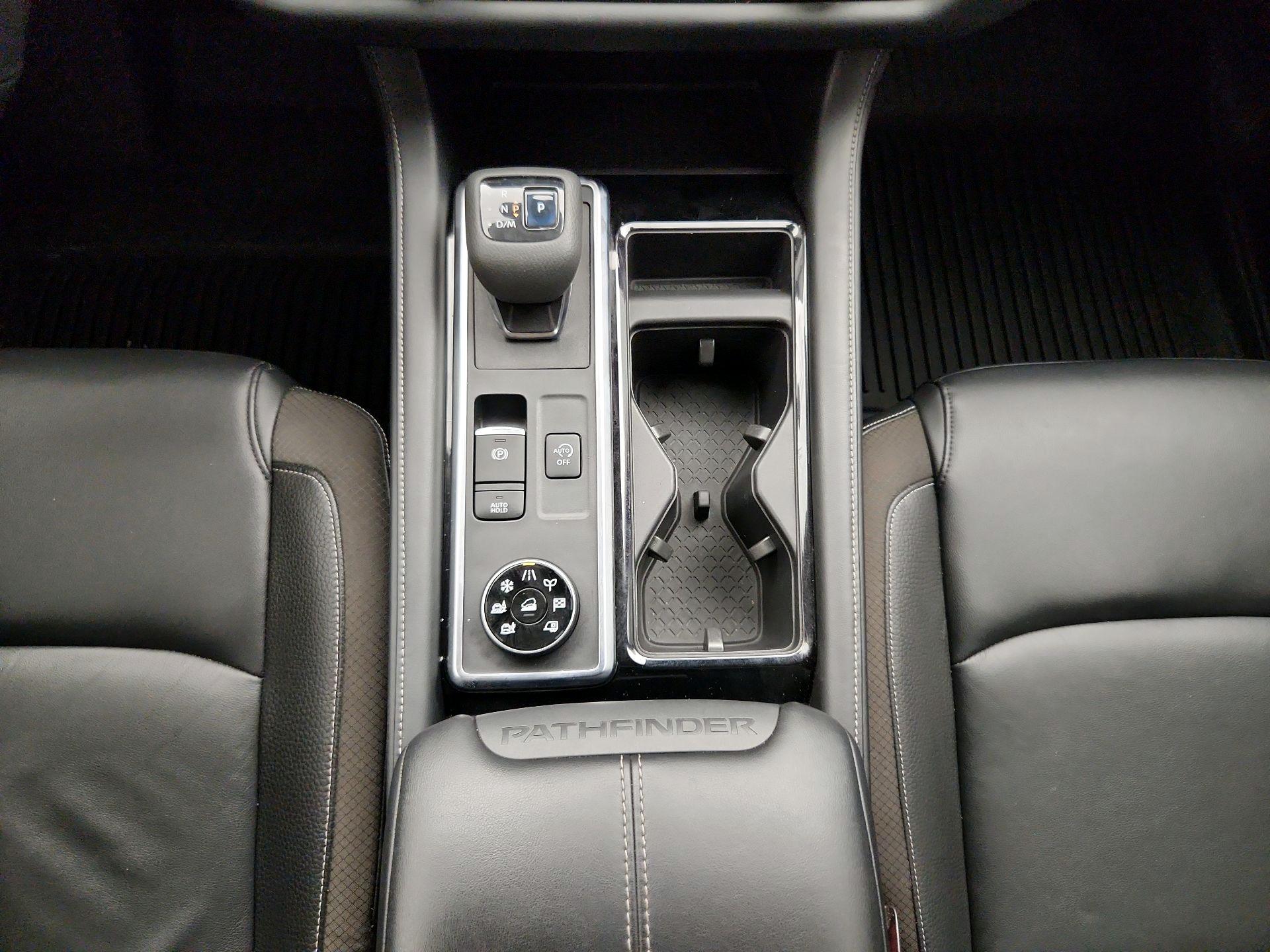 Thumbnail: 2022 Nissan Pathfinder - 18